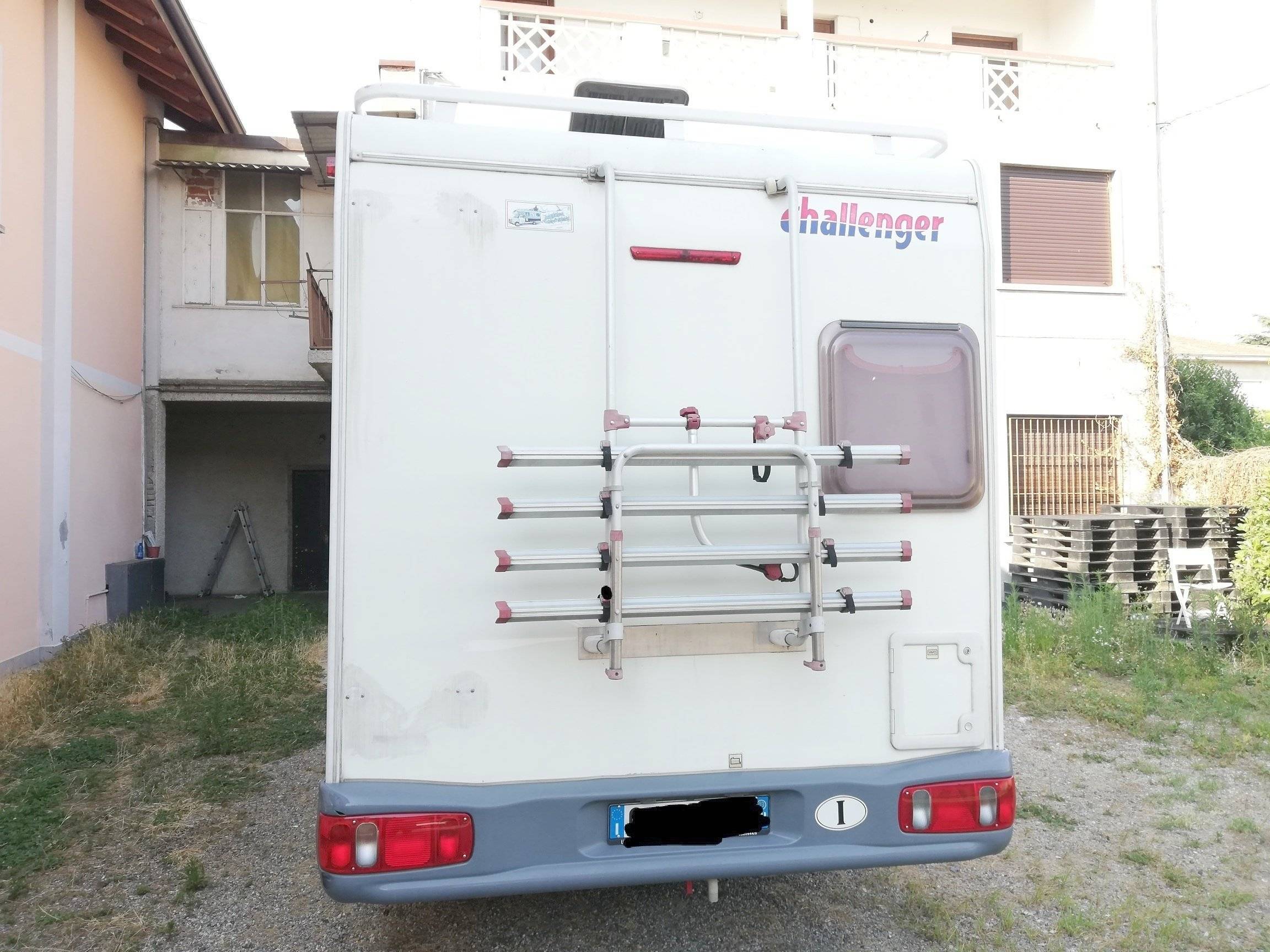 Challenger Transit 2,5 l TDCi 140 ch.