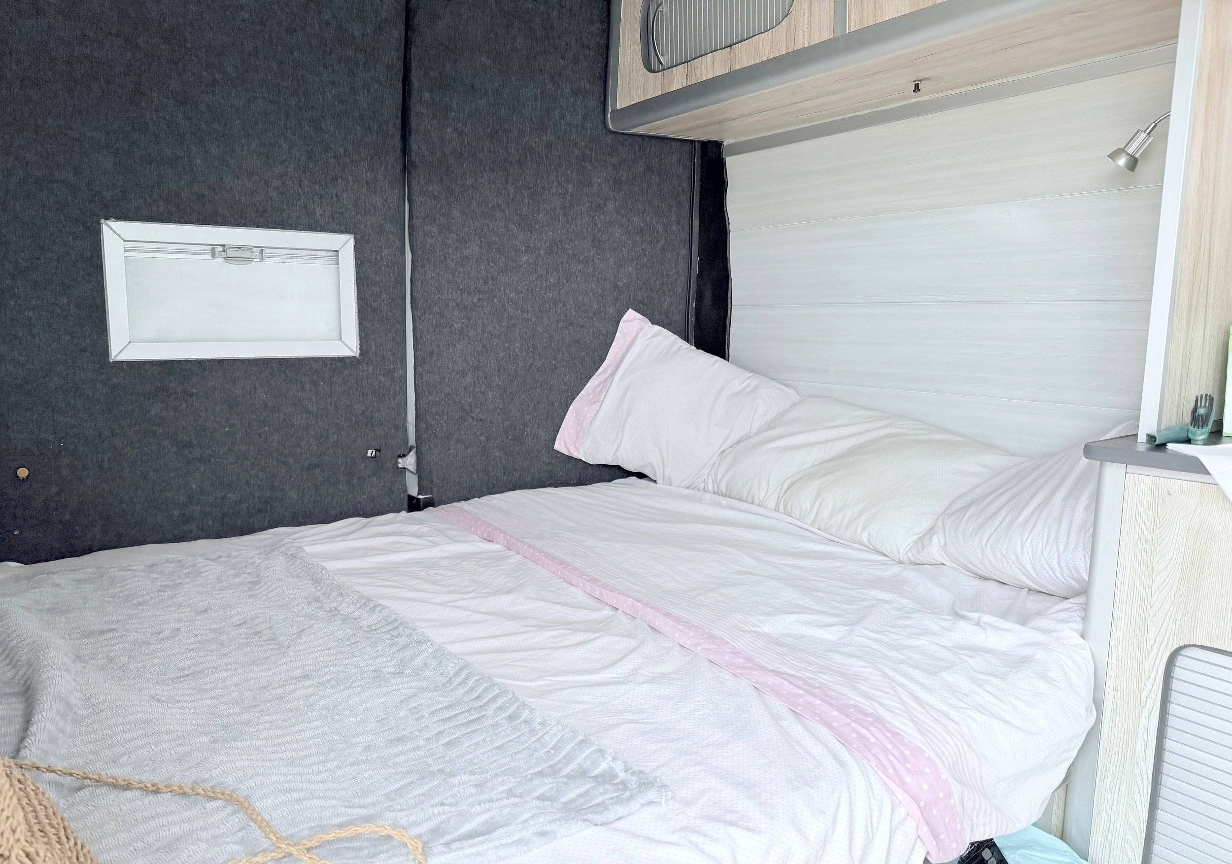 Slaapplaatsen Ford Transit 2,0 l 115 ch - Yescapa