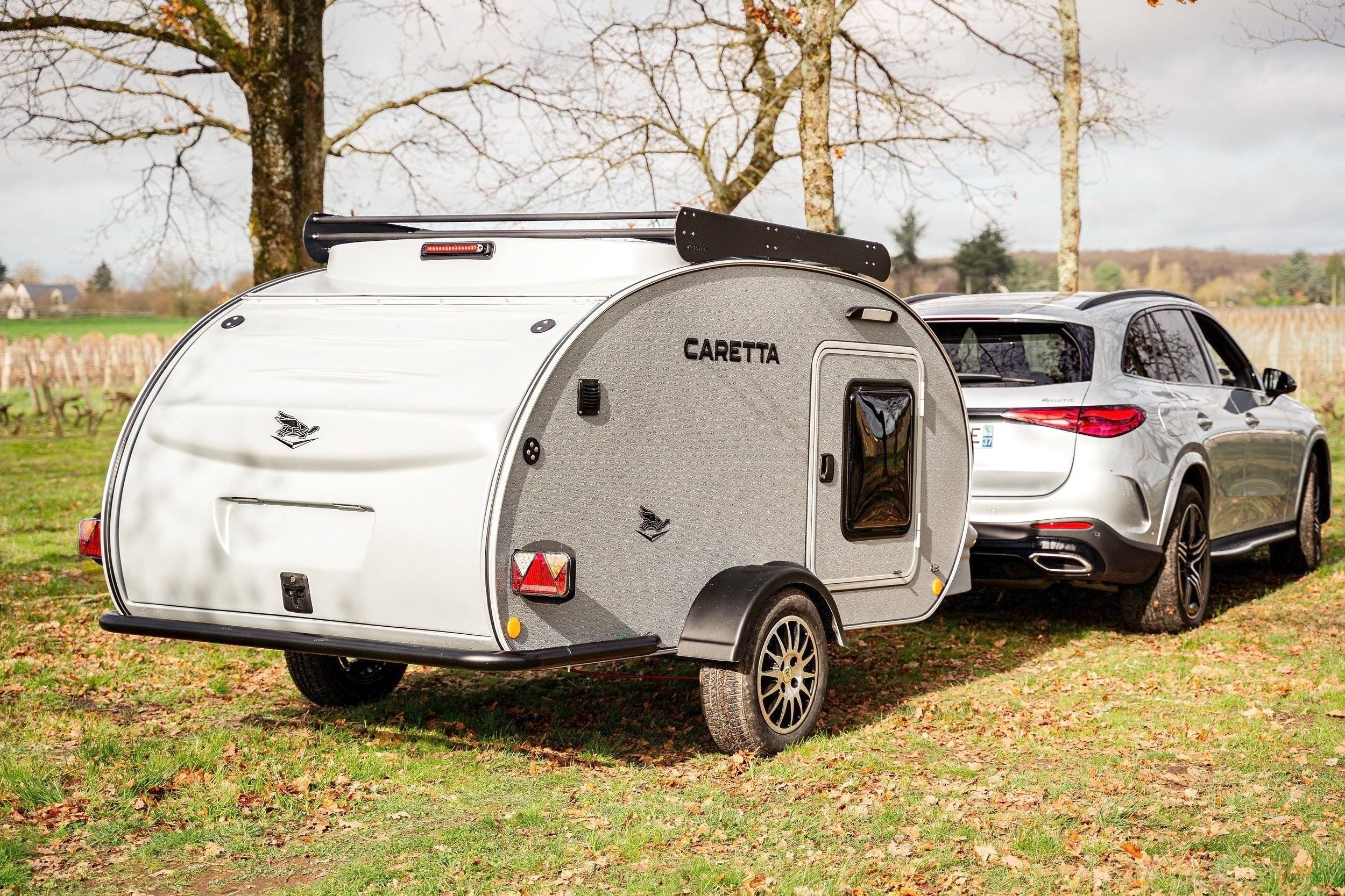 Front view from 3/4 caretta - Yescapa