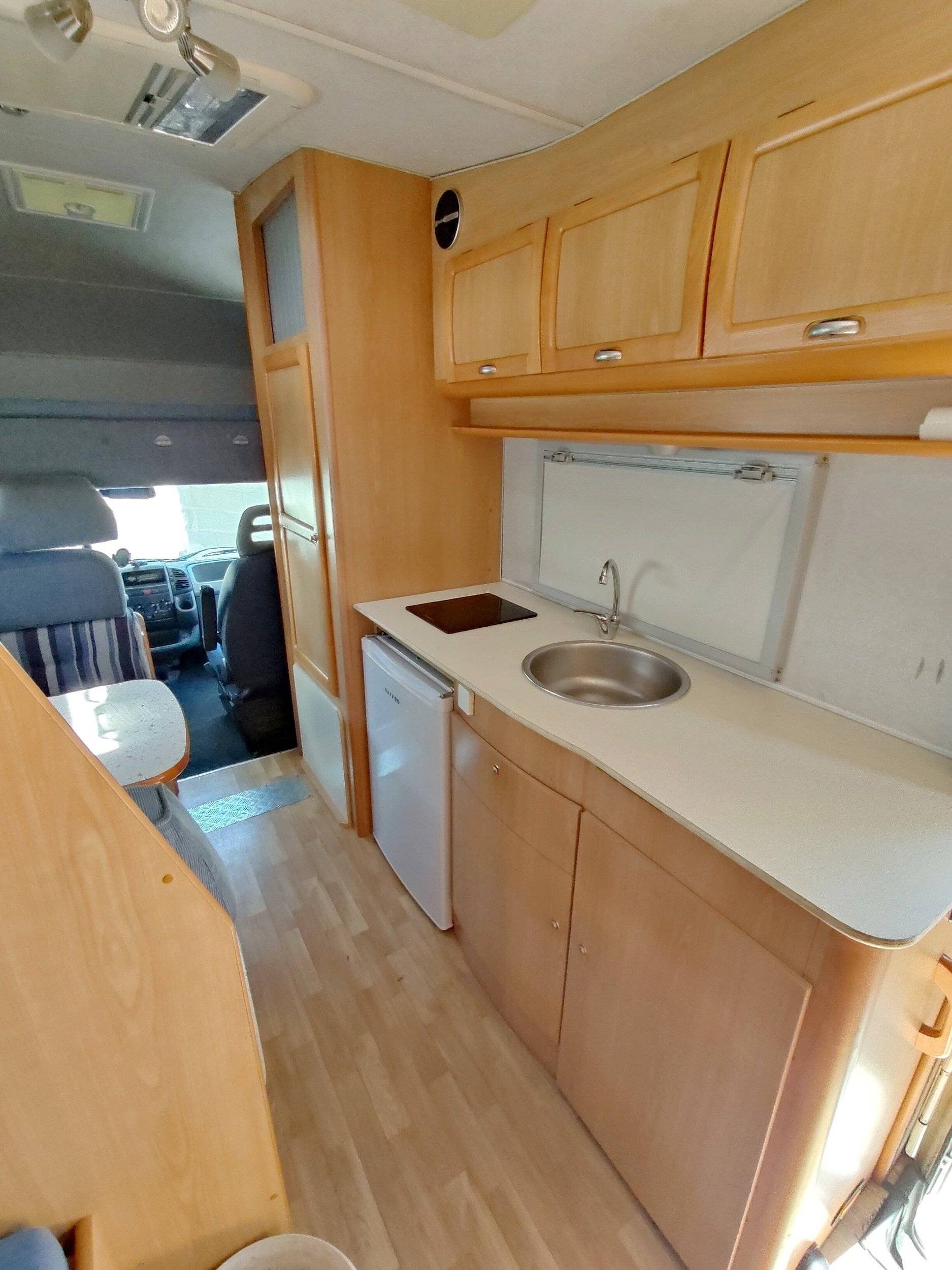 Schlafplätze Fiat Ducato 2.8 JTD - Yescapa