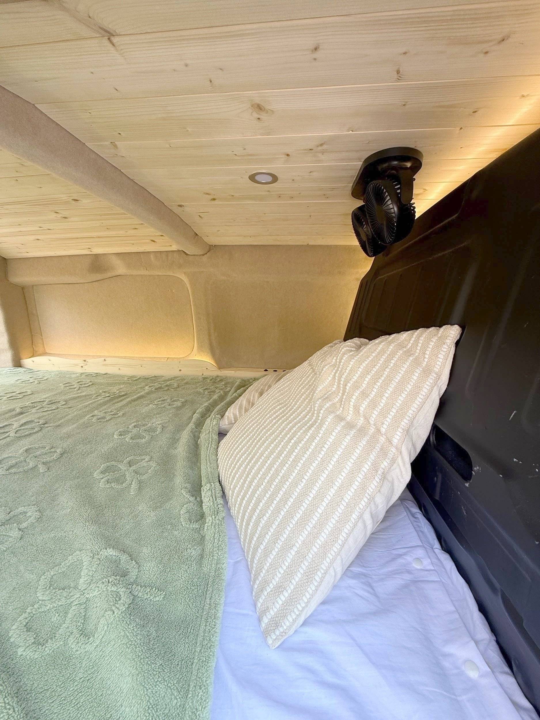Couchages Citroën Berlingo XL - Yescapa
