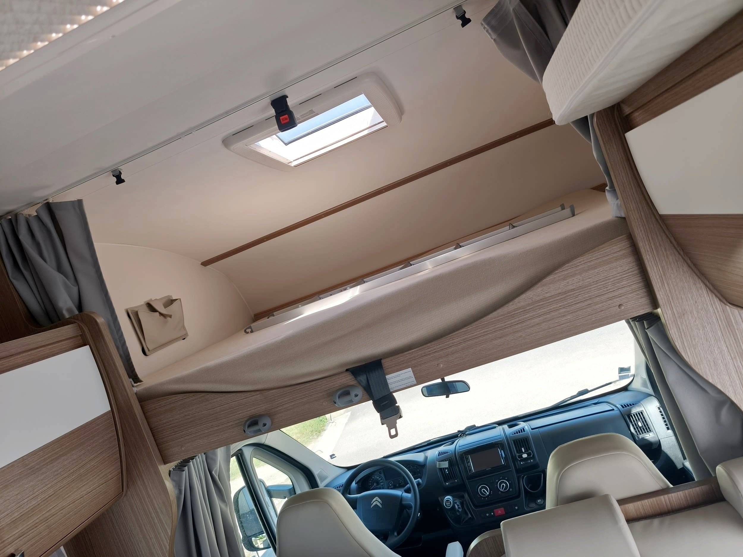 Dormidas Citroën Jumper 2,0 l 130 ch - Yescapa