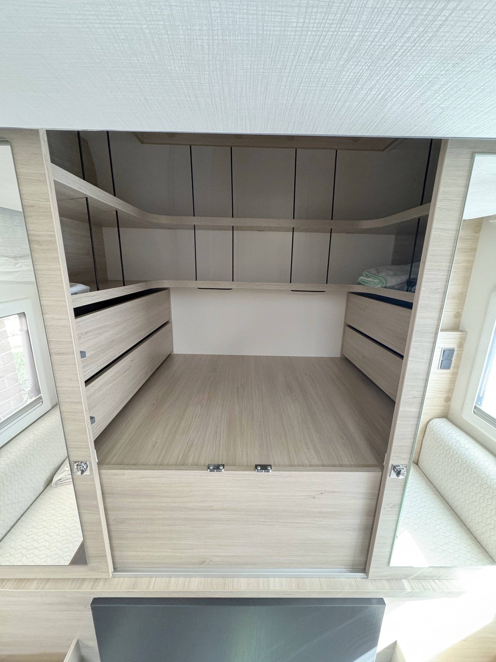 Challenger 02 S Prestige