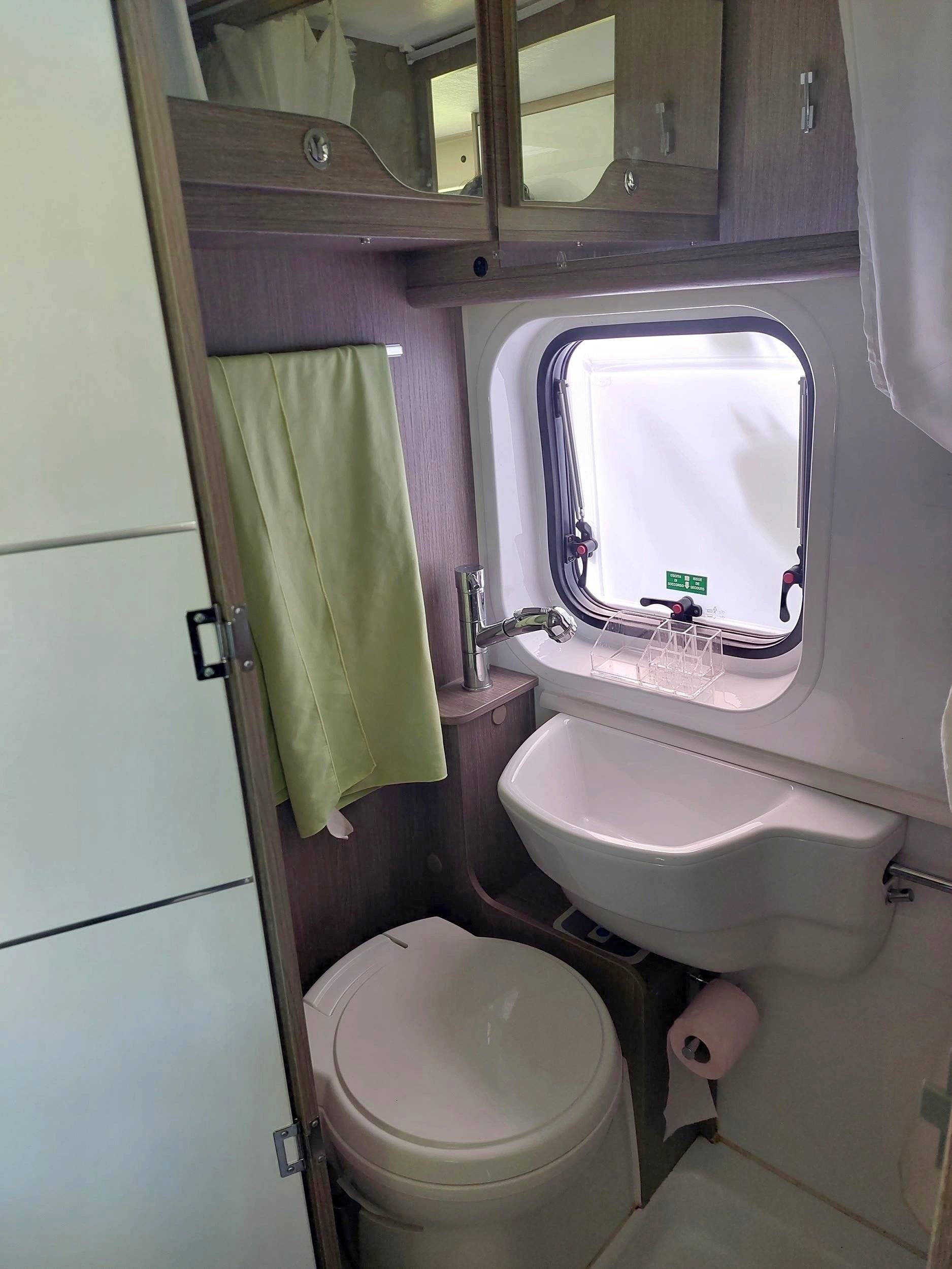 Challenger VANY 114 MAX