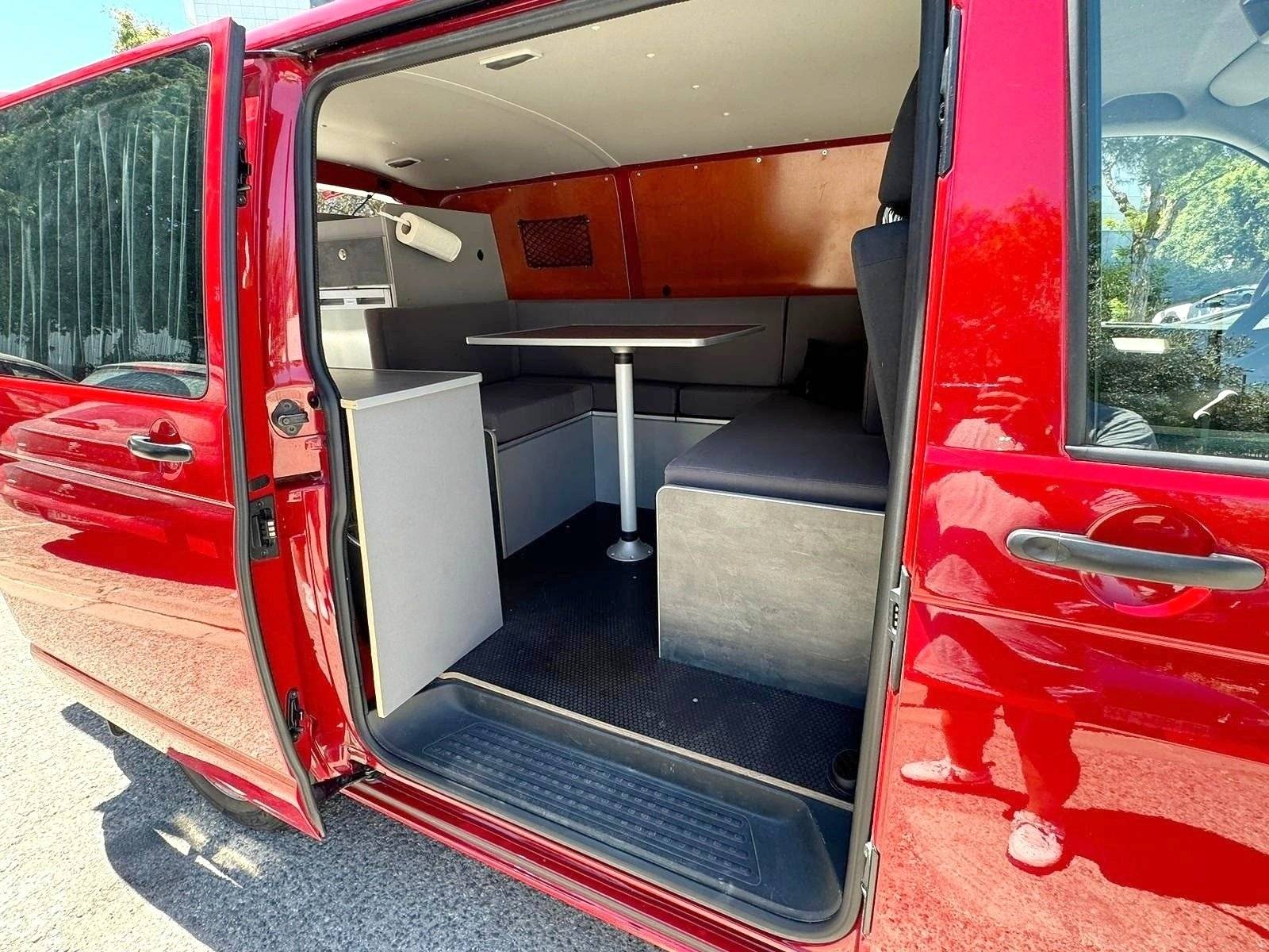 Berth Volkswagen T5 1,9 l 86 ch - Yescapa