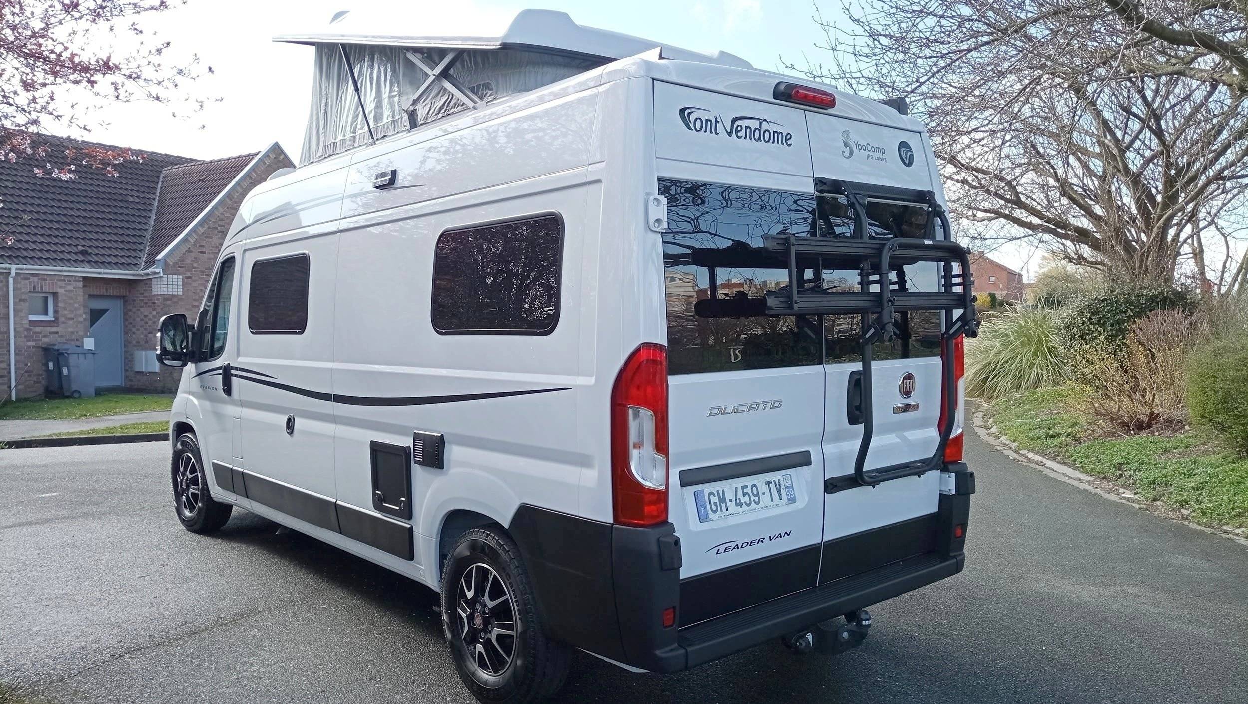 Font Vendôme Leader Camp