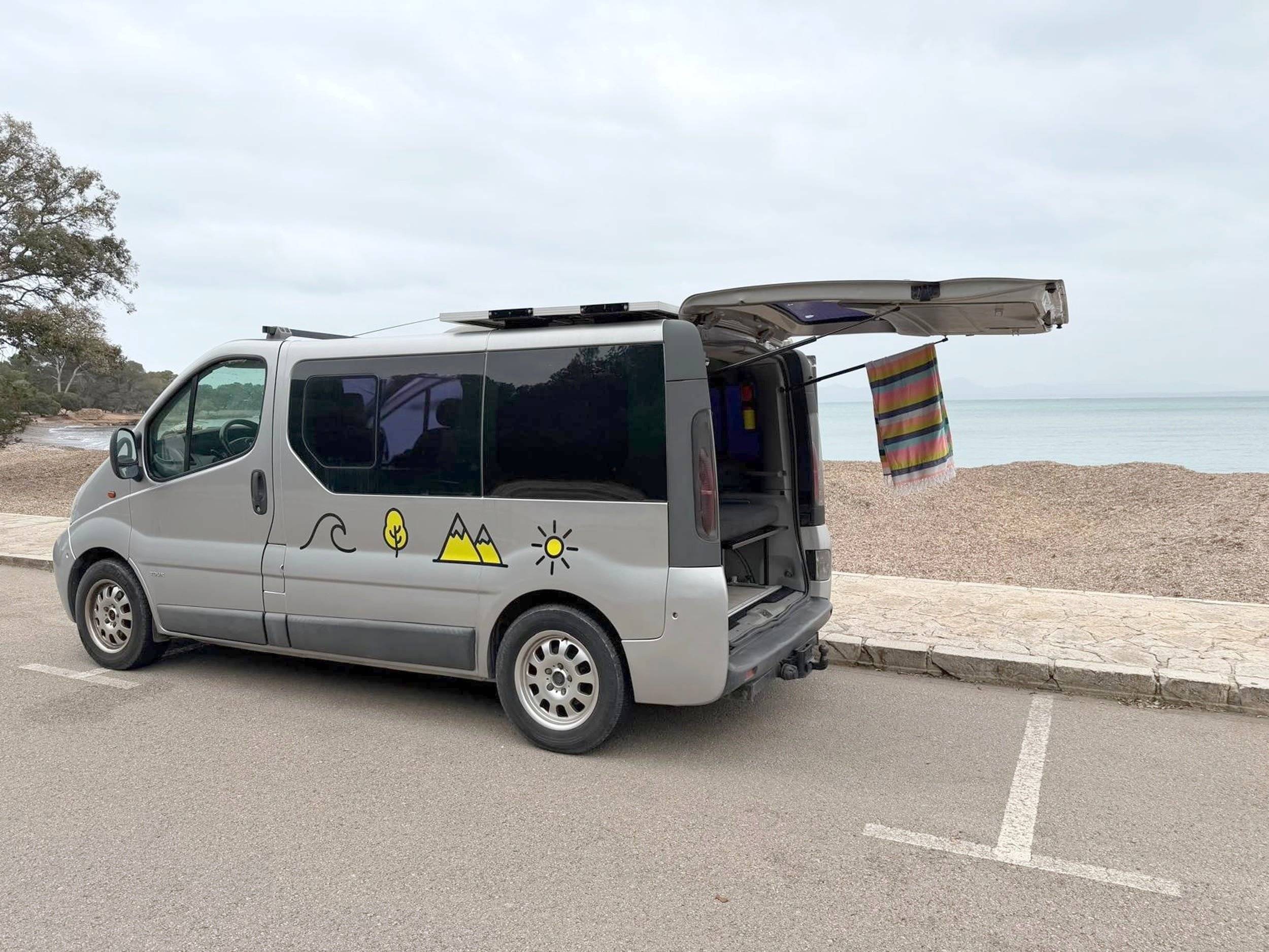 Opel Vivaro 2.5 135CV