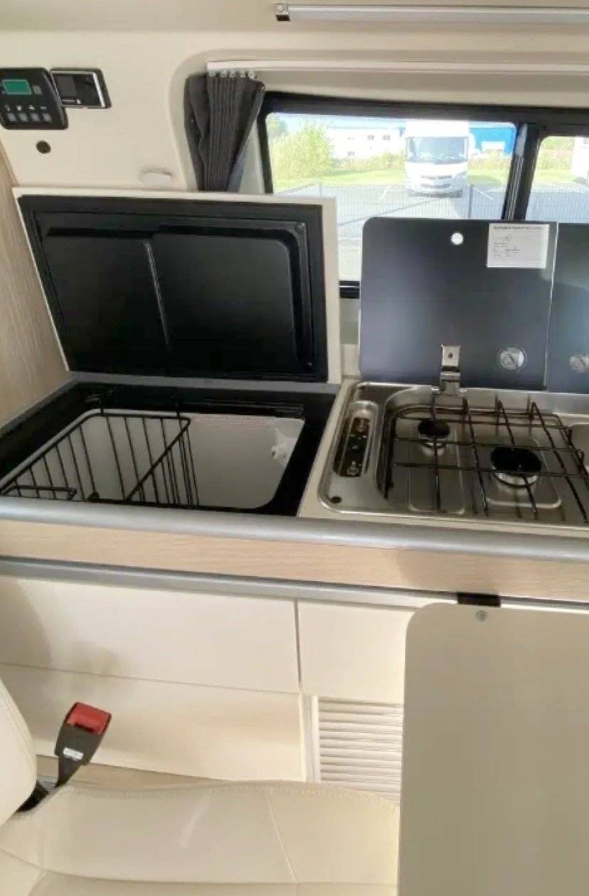 Kitchenette Ford Custom 2,0 l 130 ch - Yescapa