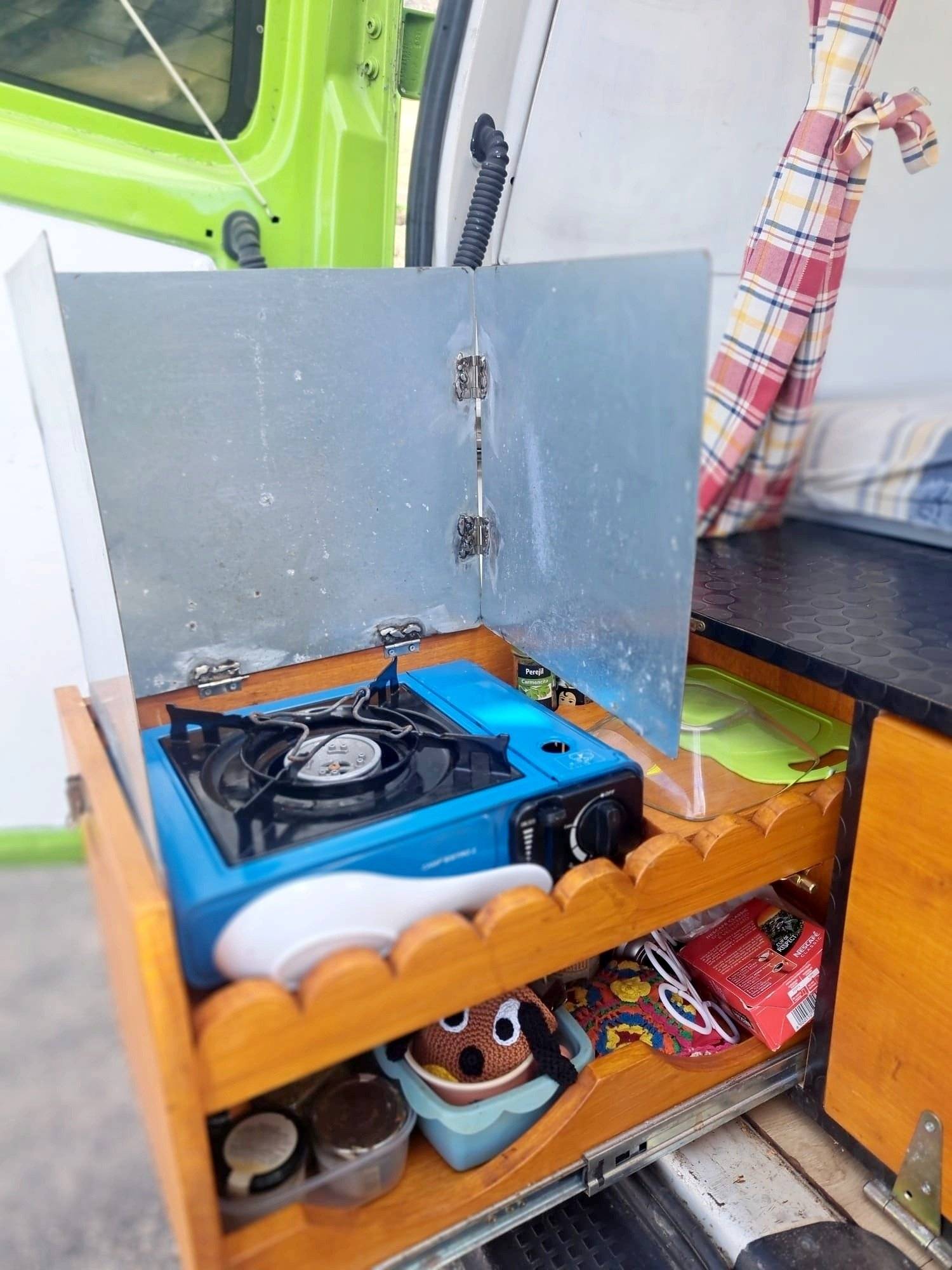 Dinette Volkswagen t4 - Yescapa