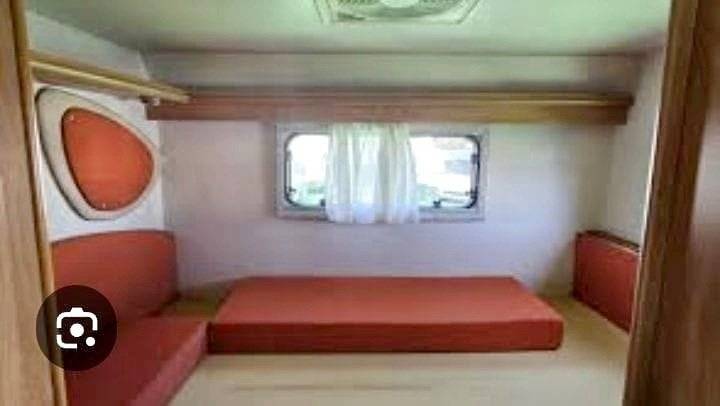 Berth Ford Transit 2,2 l 115 ch - Yescapa