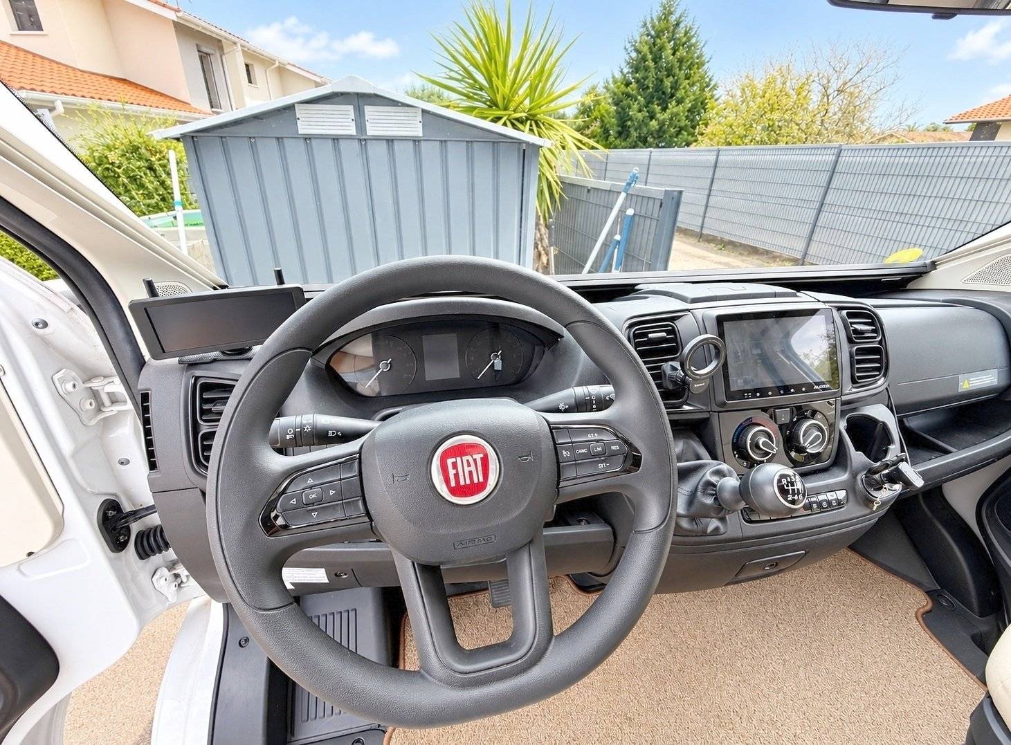 Pilote P696 S
