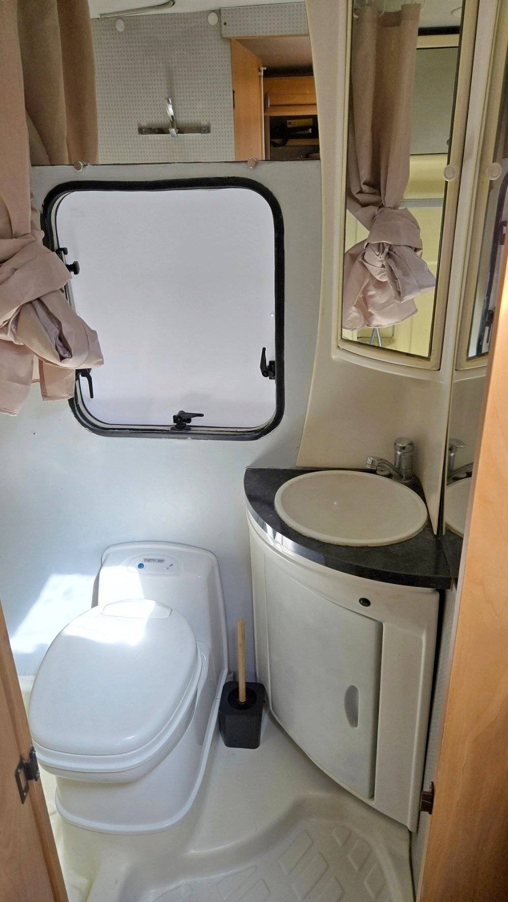 Challenger CHALLENGER GENESIS 43