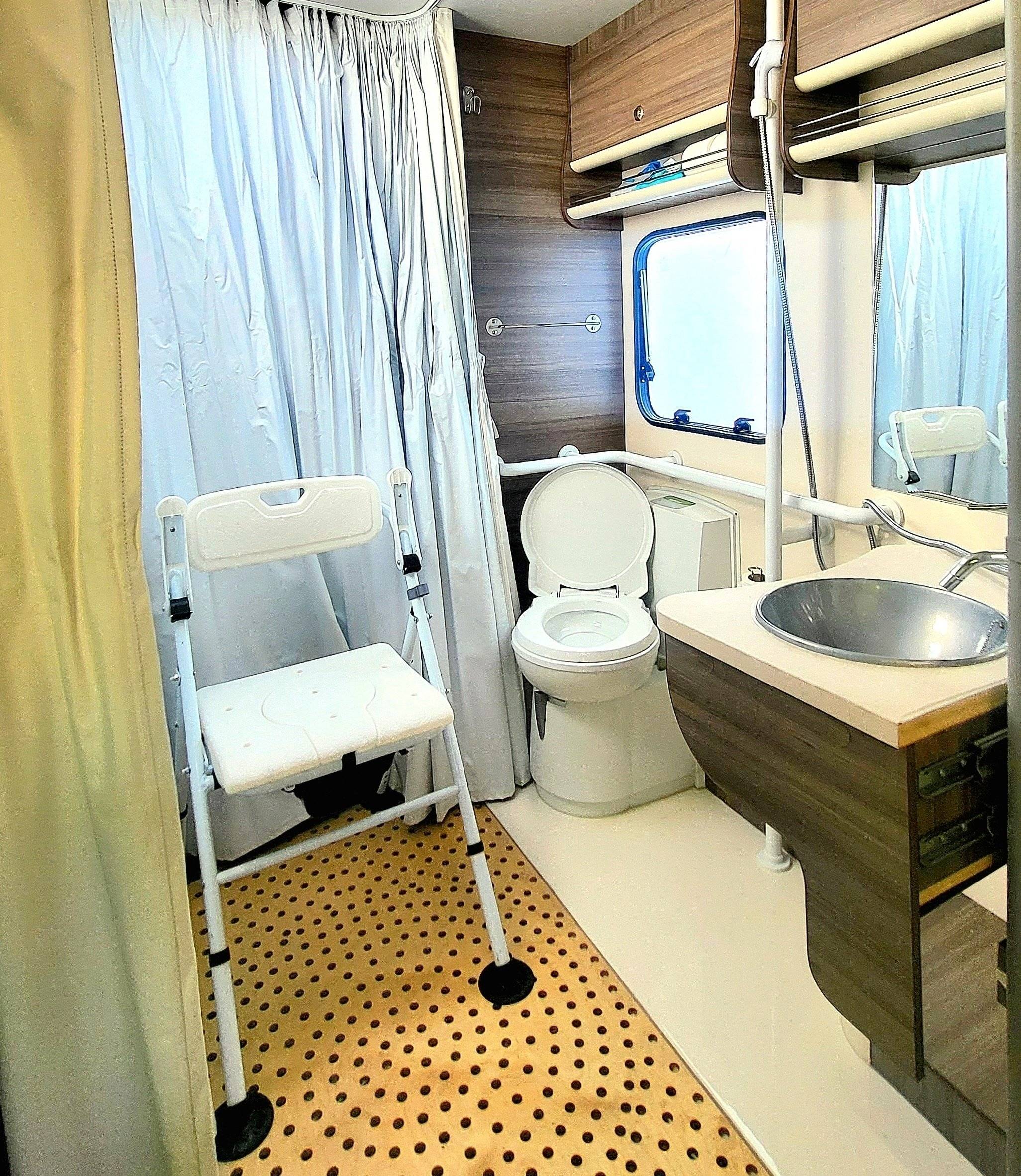 Coachbuilt RV 