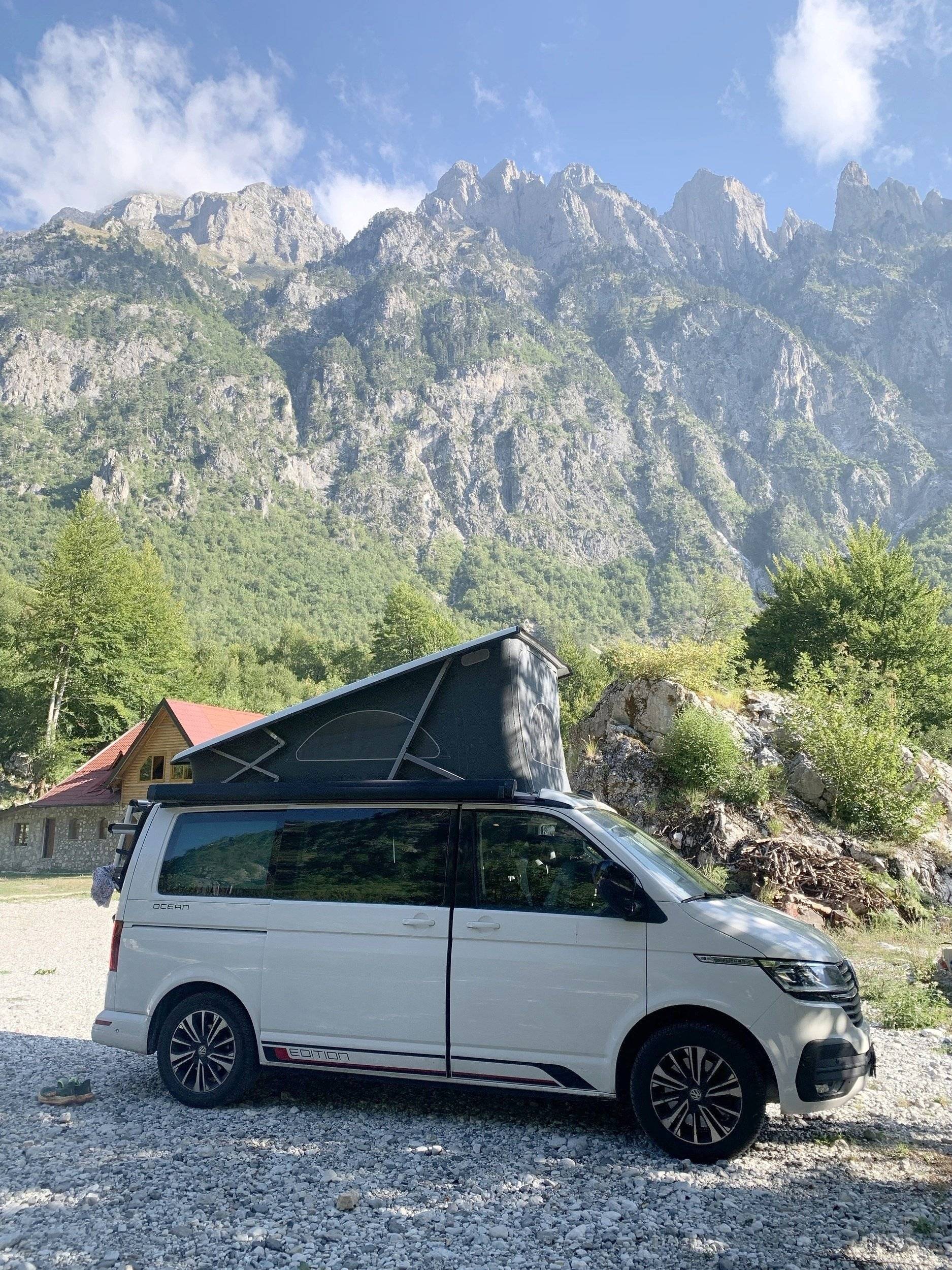Ansicht von hinten Volkswagen California - Yescapa