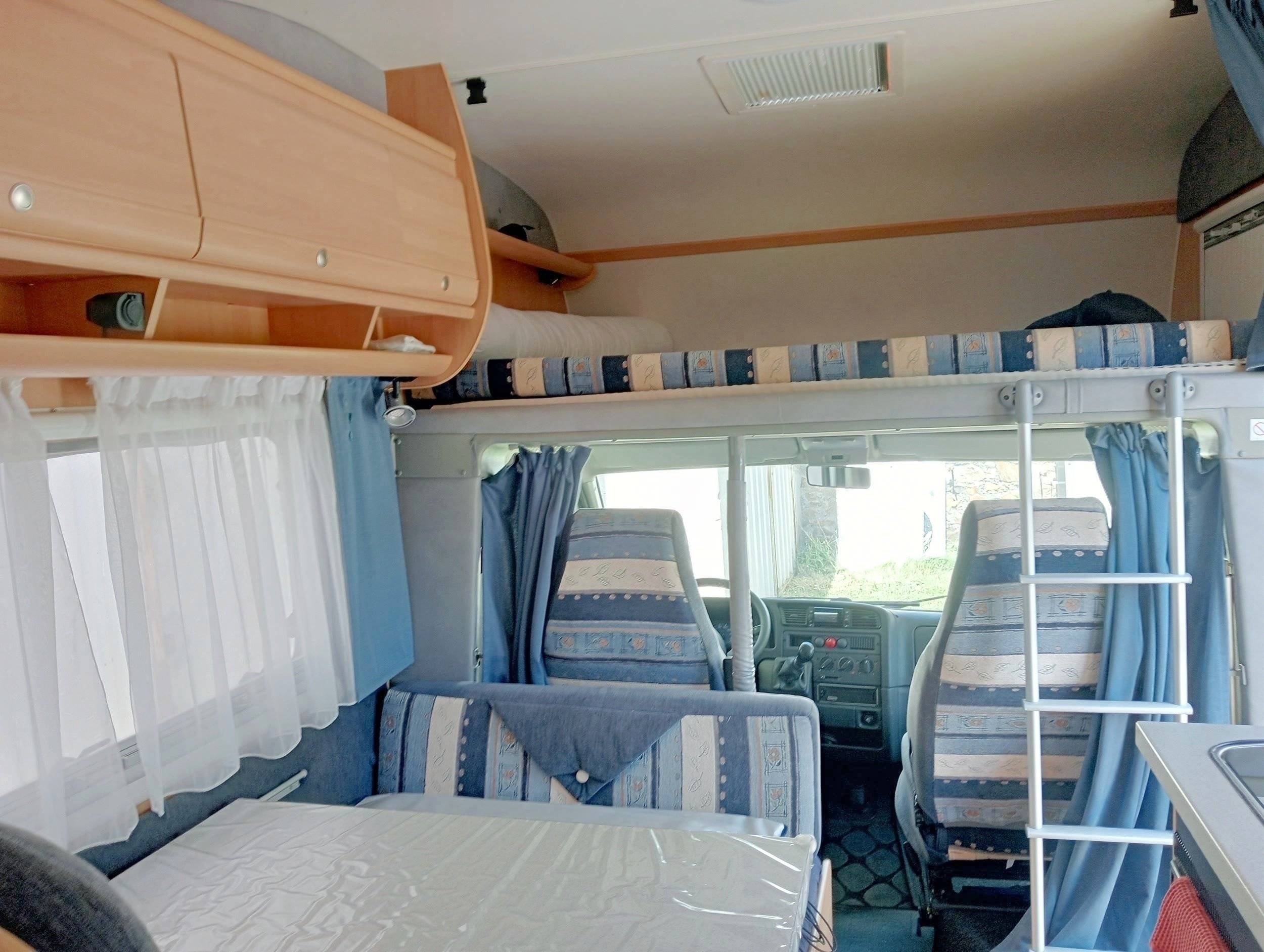 Menjador Fiat Ducato 2.8 JTD - Yescapa