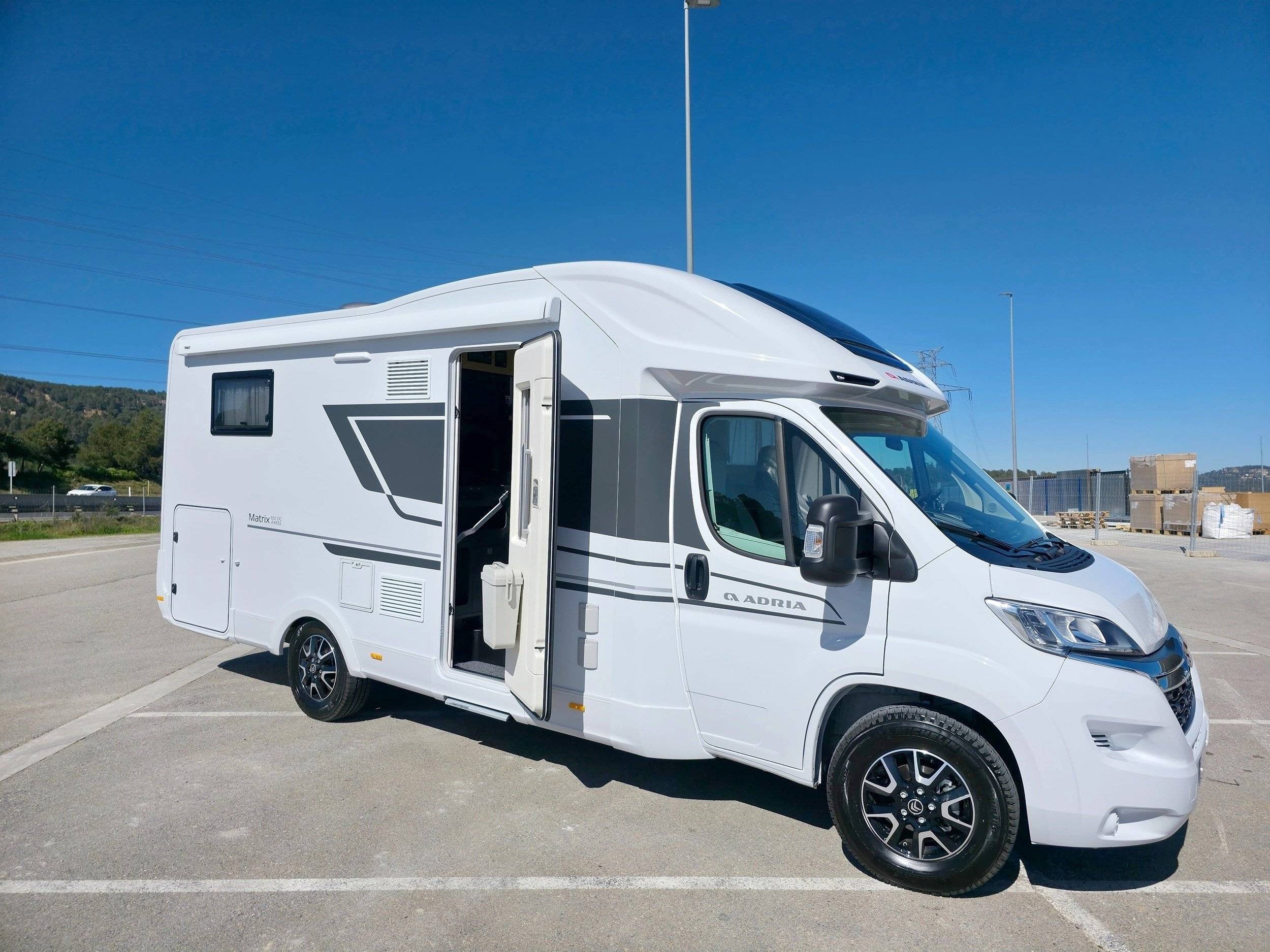 Adria Adria Matrix Axess 650 DC