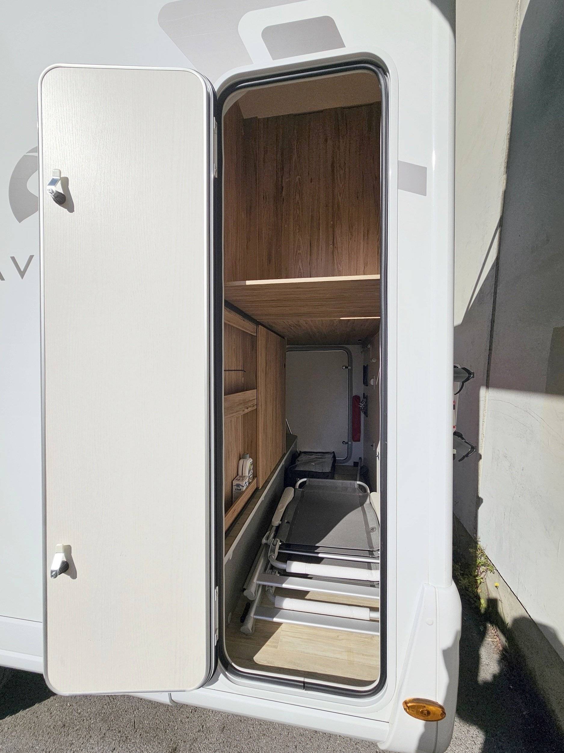 Bavaria BAVARIA T696D