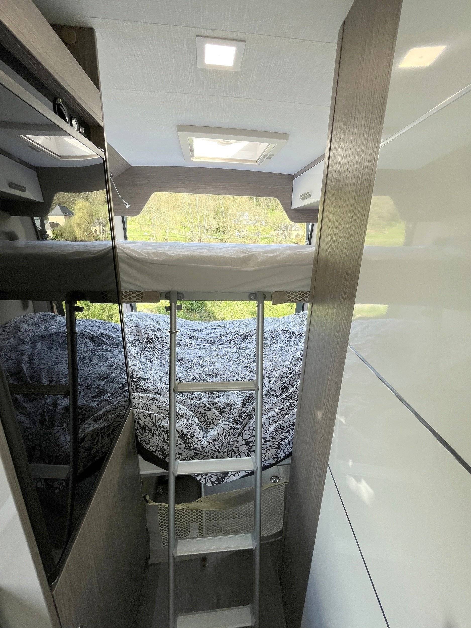 Chausson V594 MAX ROADLINE VIP