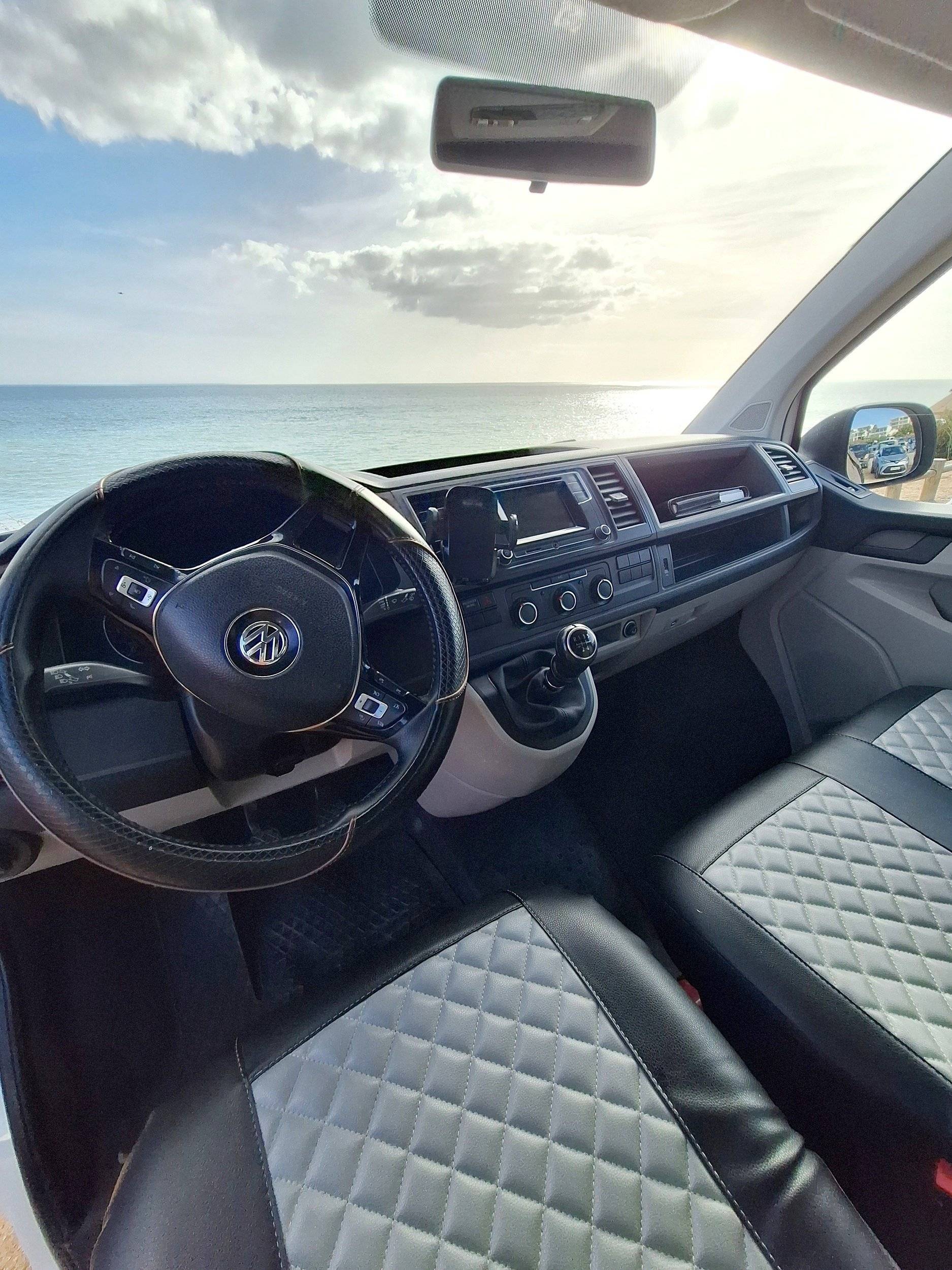 eu Volkswagen Transporter T6 TDI BM long