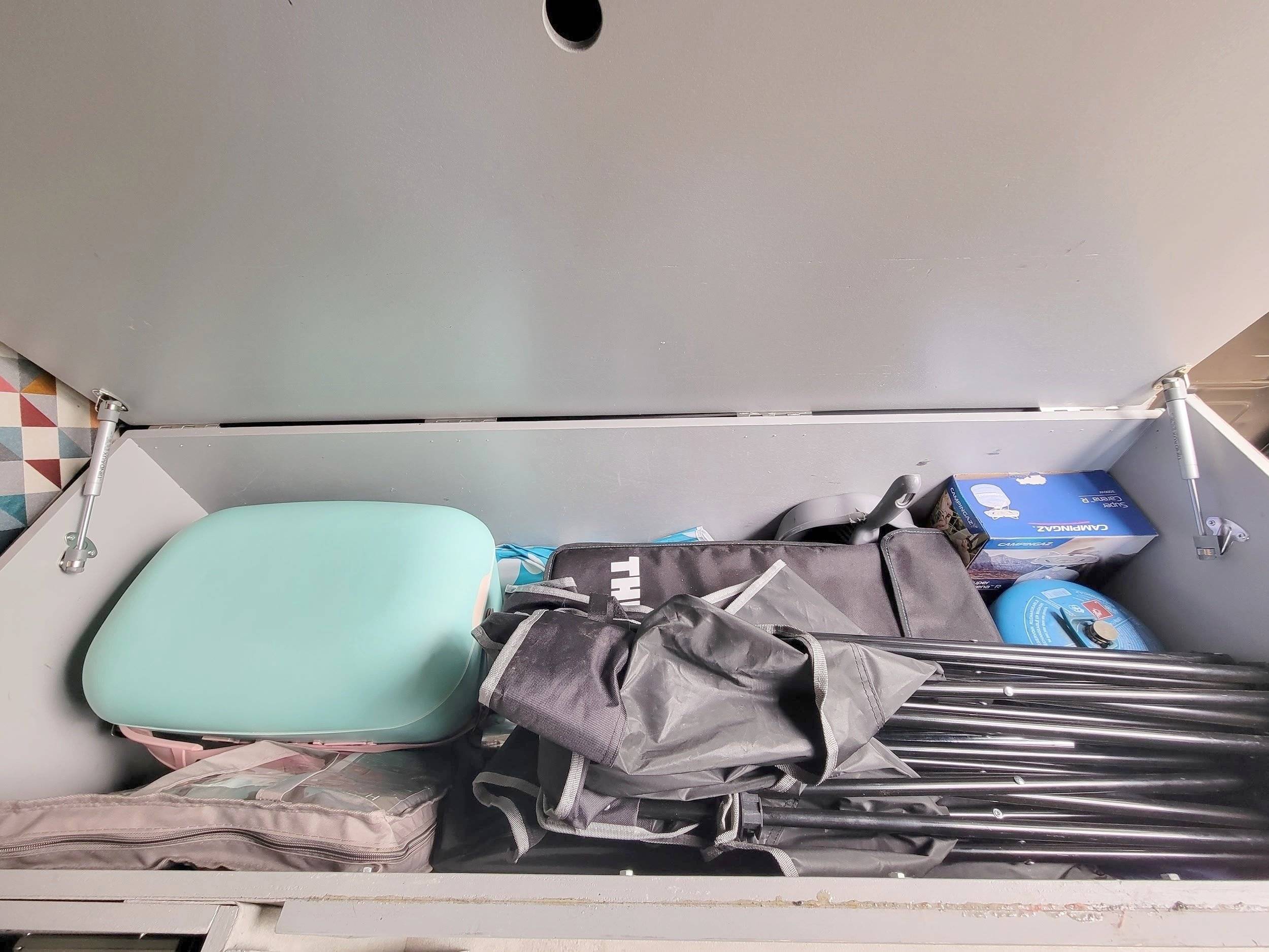 Custo Van Transporter