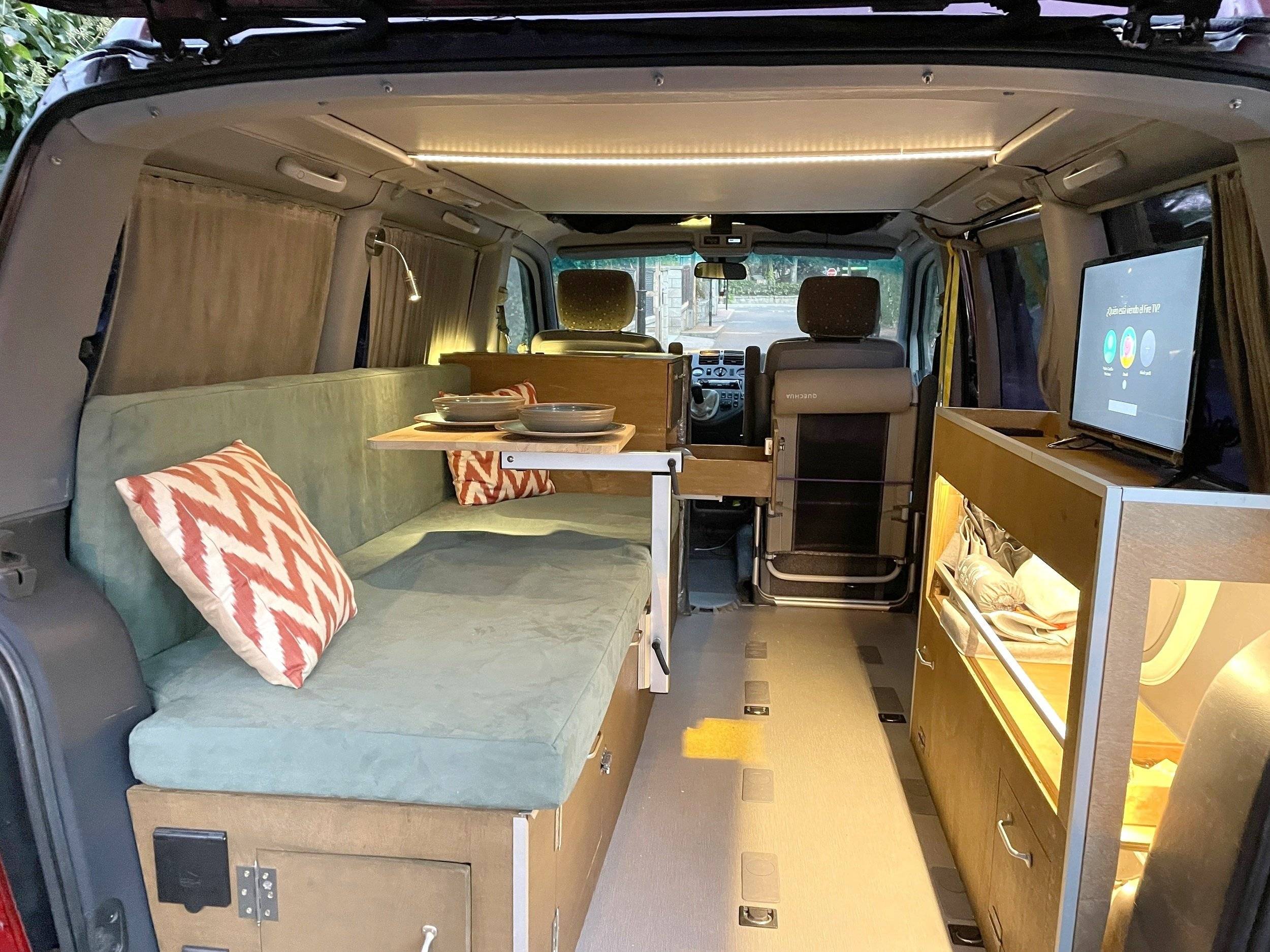Eethoek Mercedes Vito - Yescapa