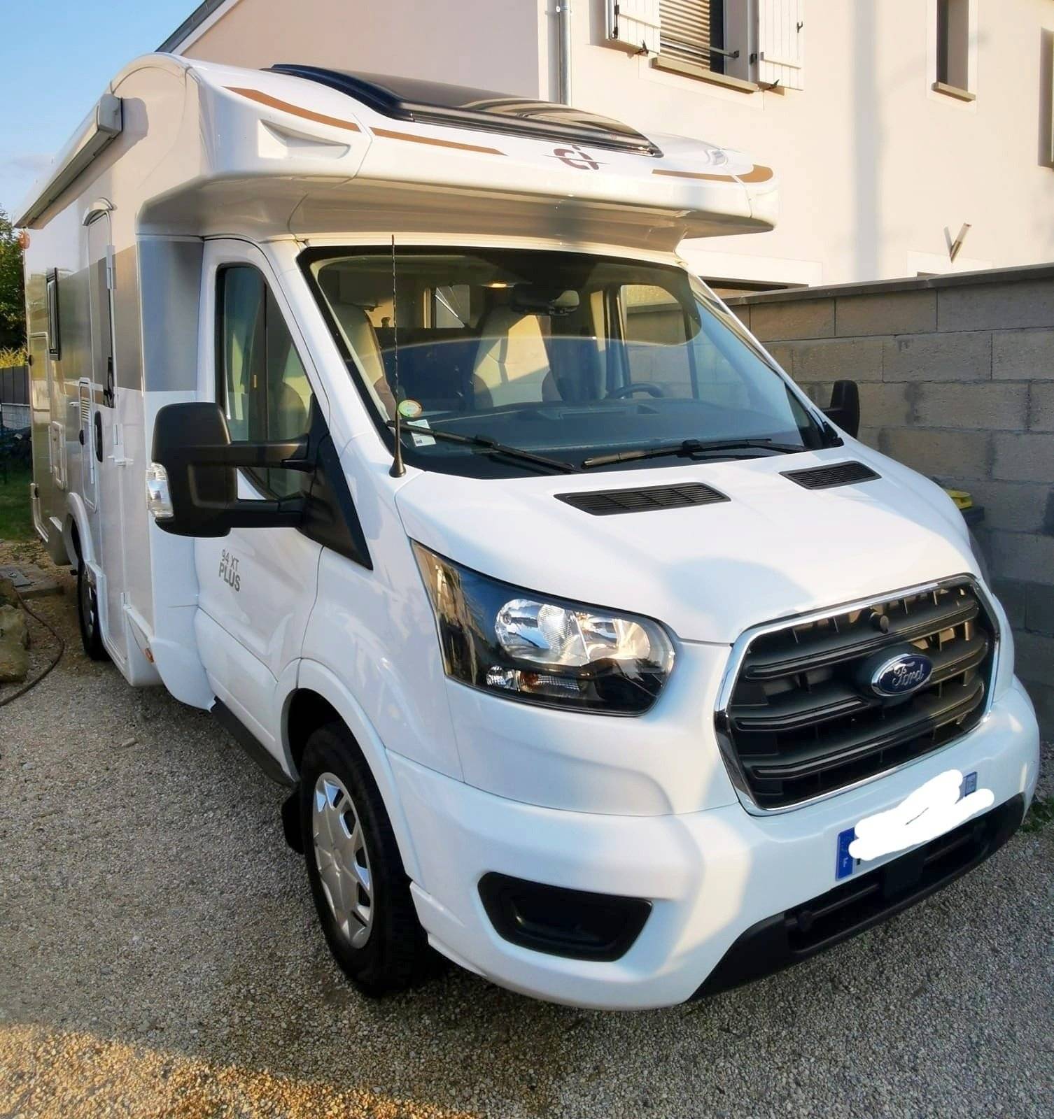 Front view from 3/4 Ci  ford transit 2,0 TDCI 130 - Yescapa
