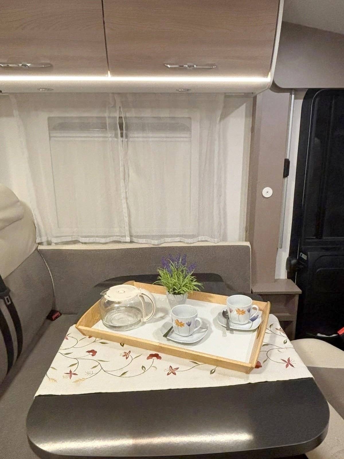 Comedor Fiat Ducato 2,3 l 150 ch - Yescapa