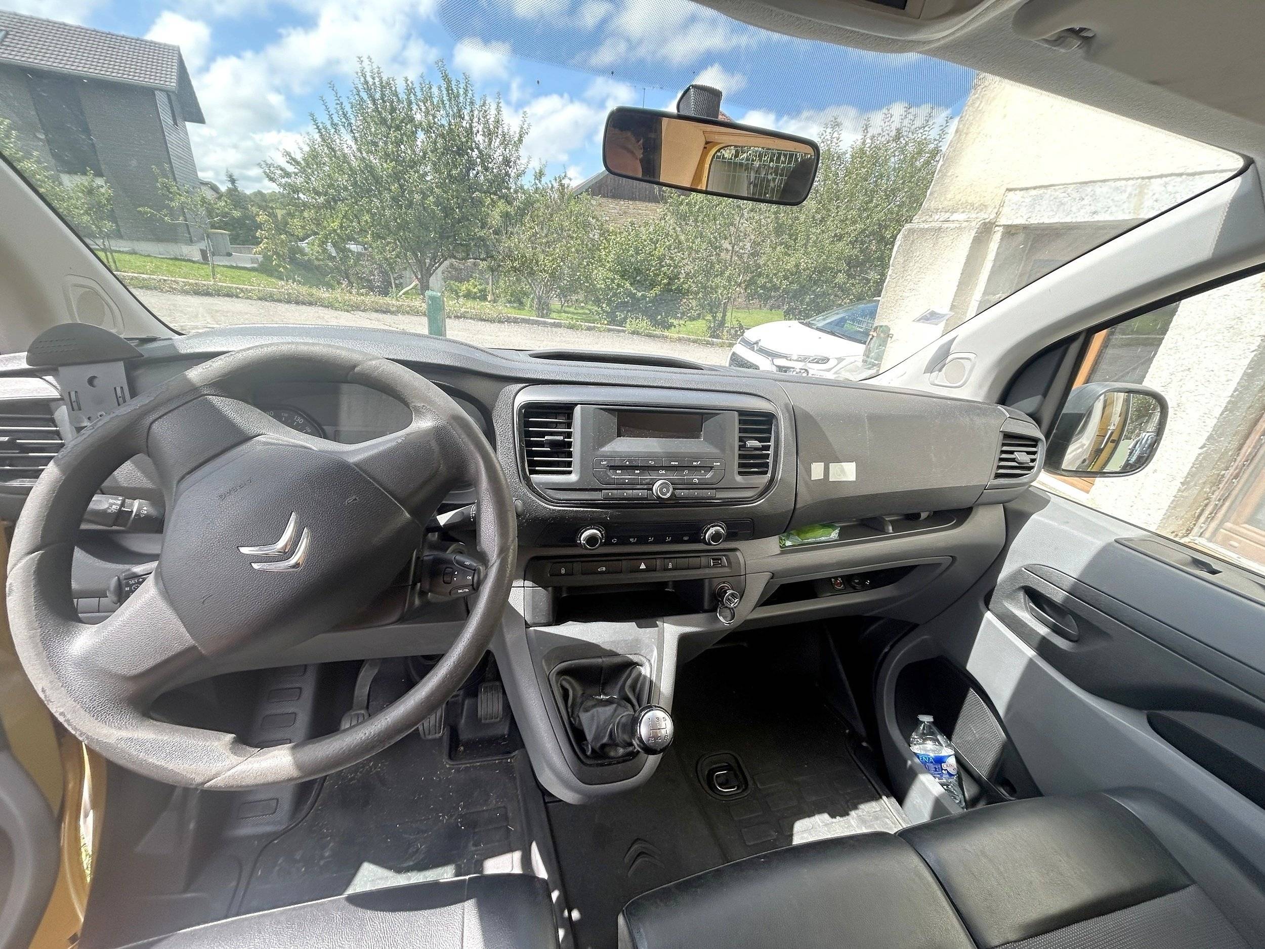 Poste de conduite Citroën Citroën jumpy - Yescapa