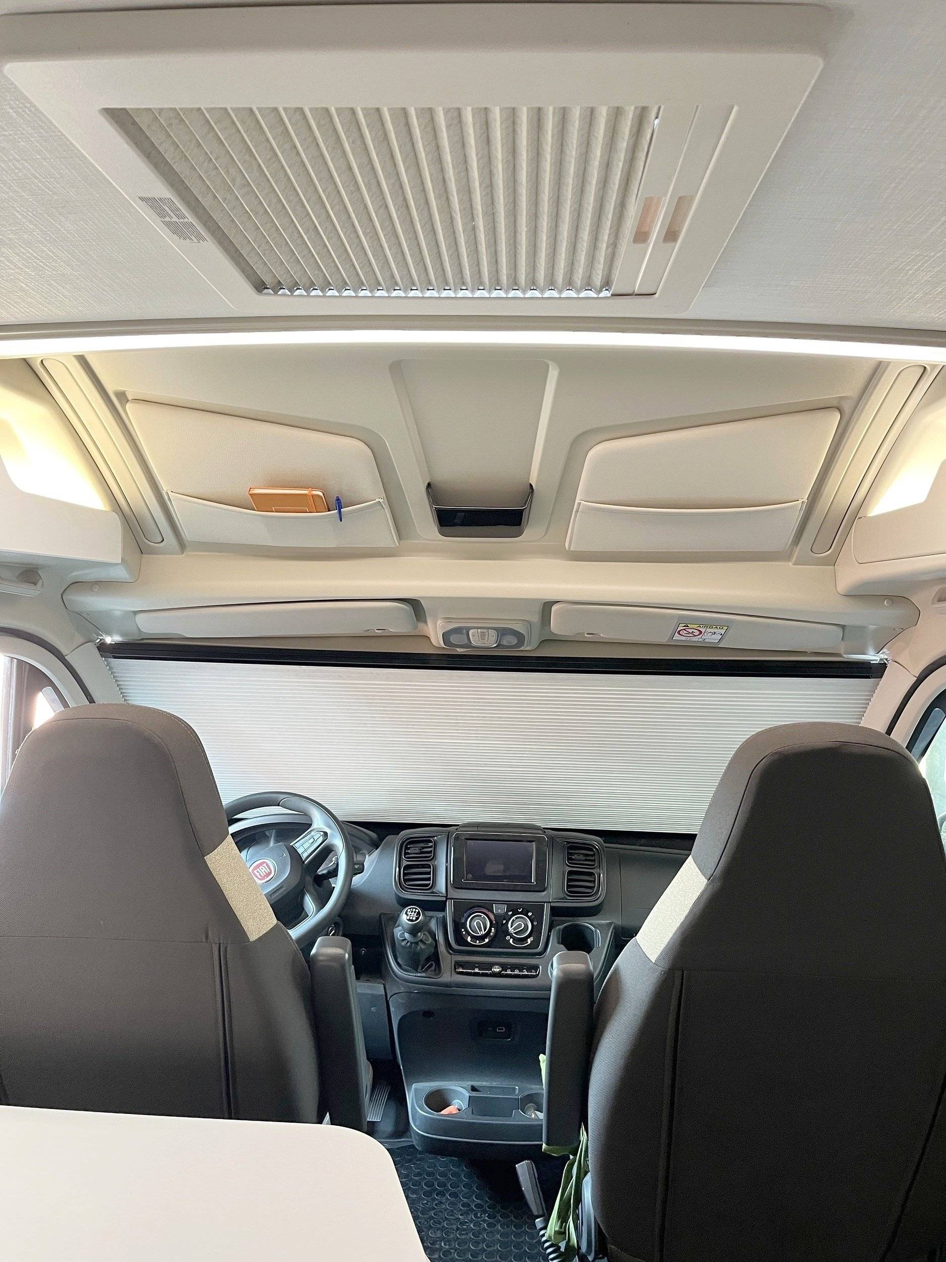 Driver's compartment Fiat Ducato 2,3 l Multijet 120ch. - Yescapa
