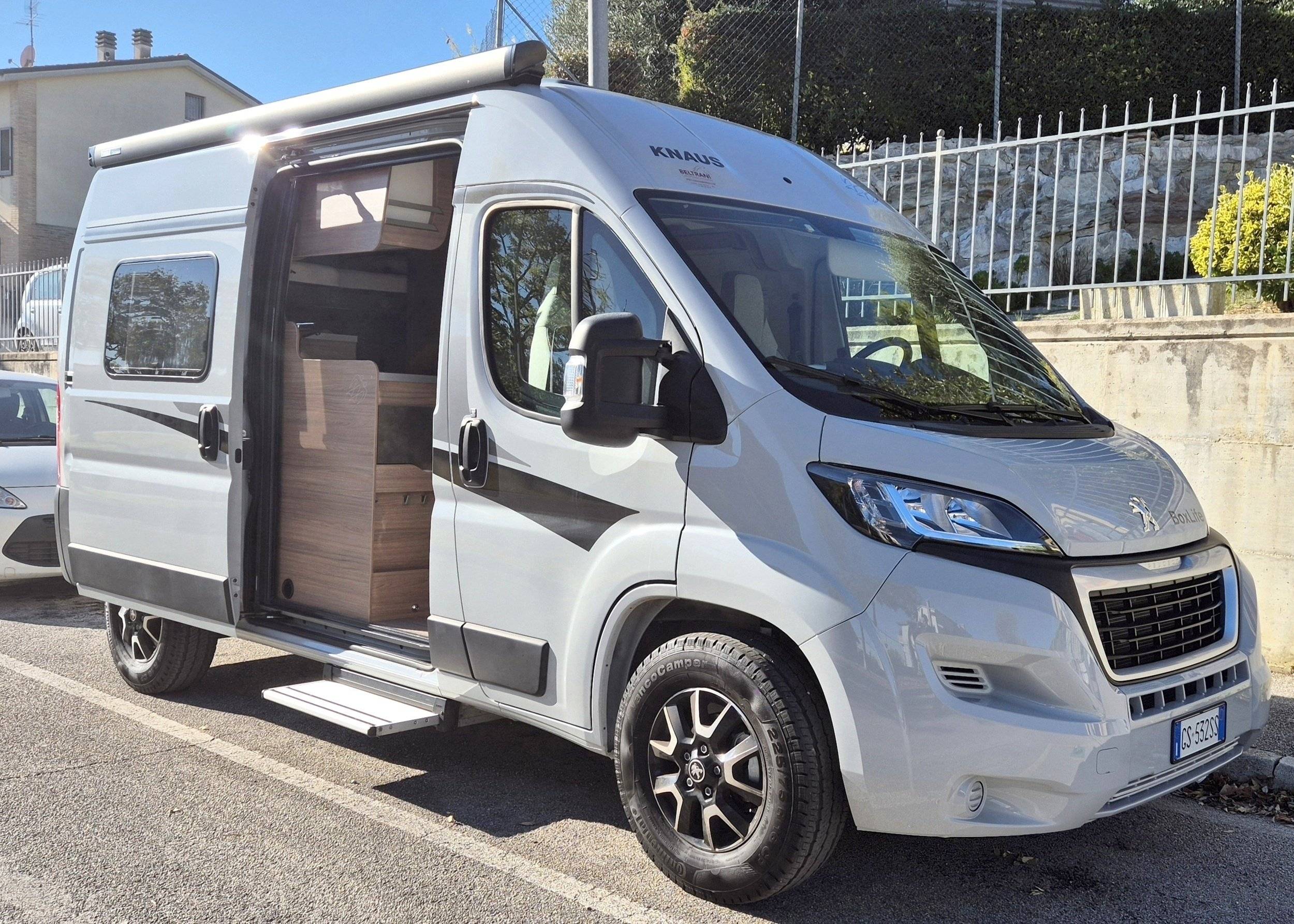 schräge Vorderansicht Citroën Citroën jumper - Yescapa