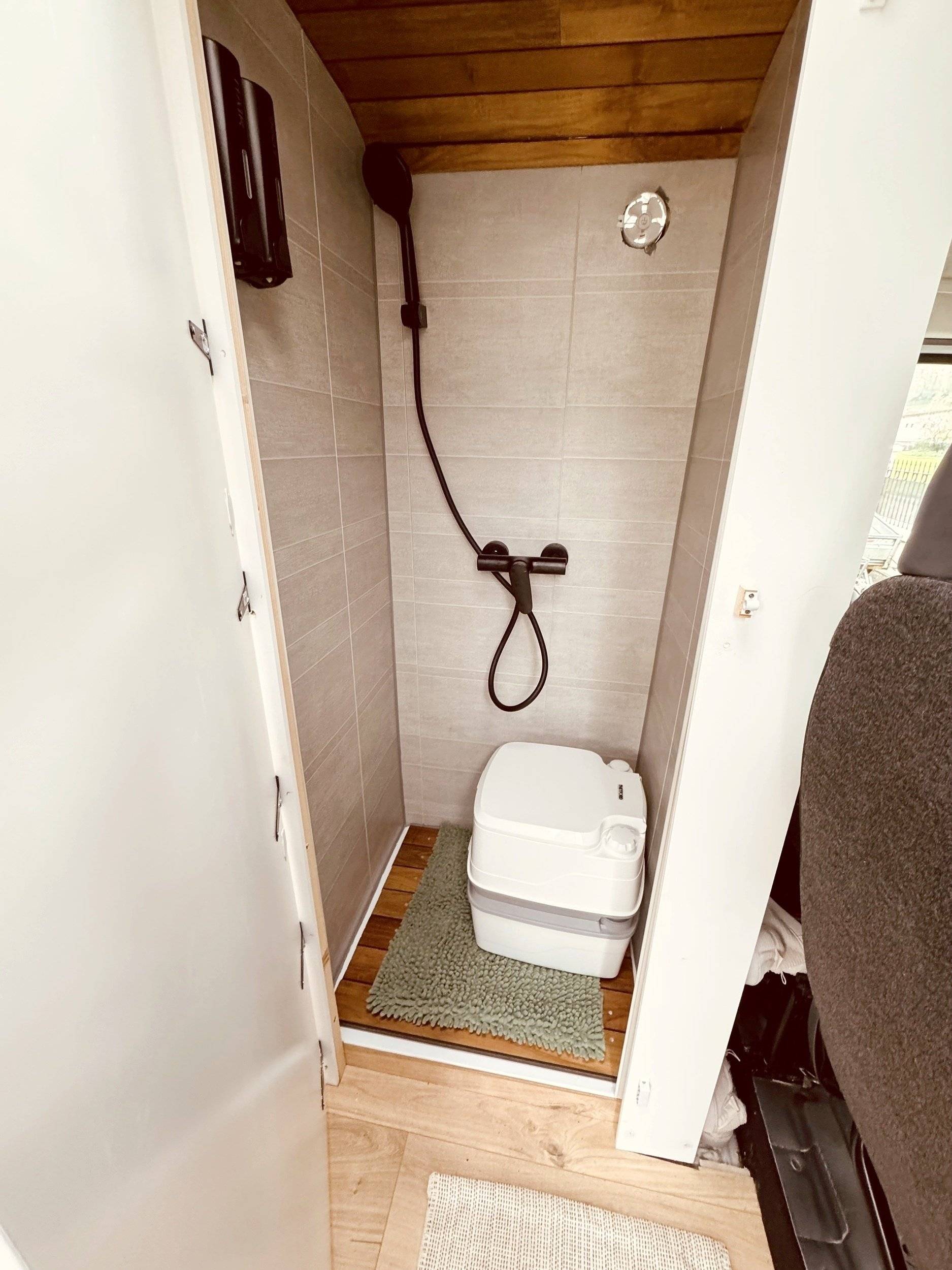 Alpes Camping-Car Citroen/Jumper 2L HDI 180 ch