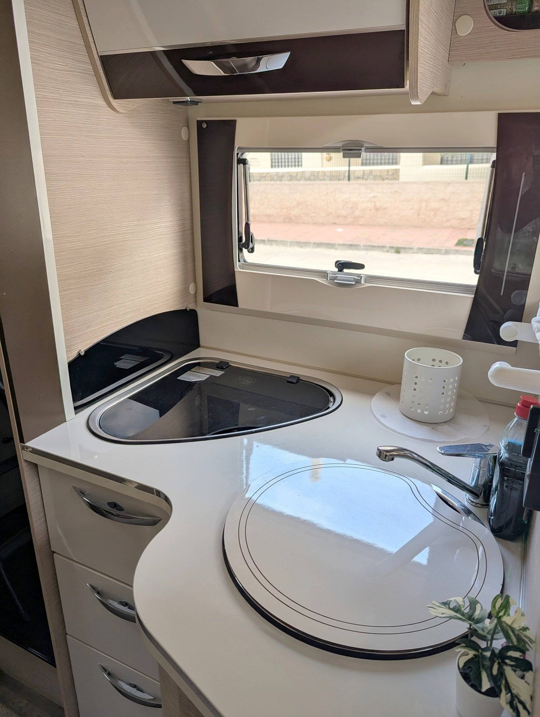 Coin cuisine Fiat Fiat Ducato Multijet 2.3 130CV - Yescapa