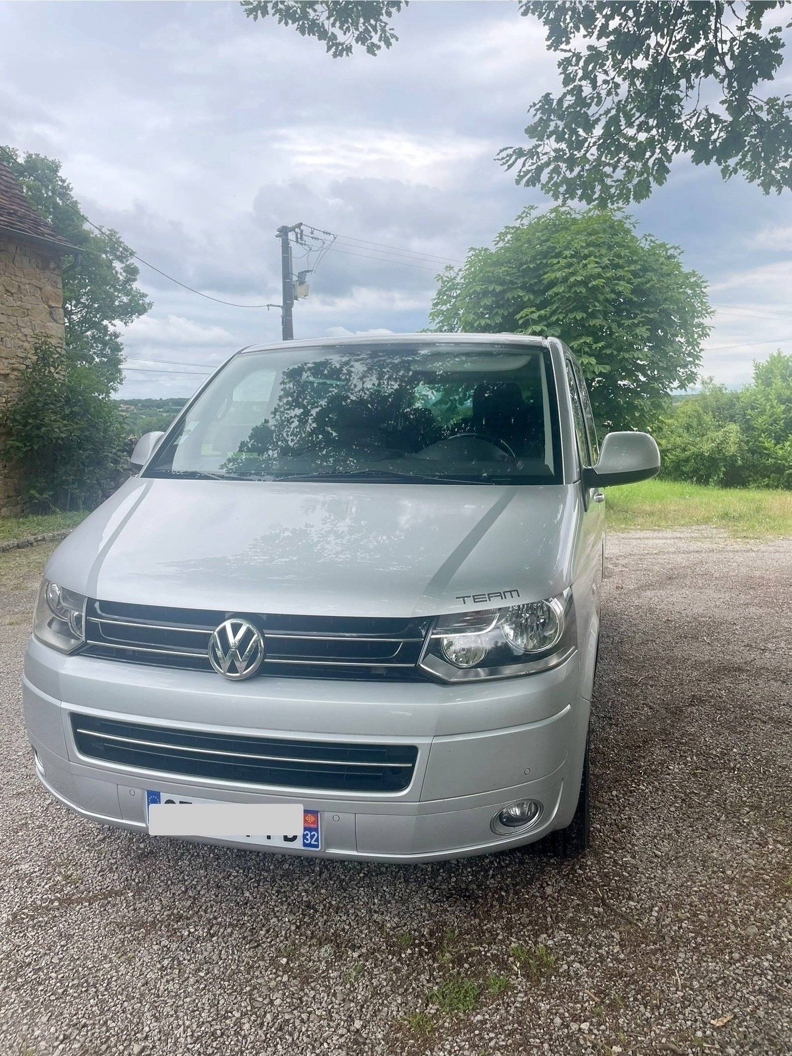 Volkswagen T5 2 l 140 ch