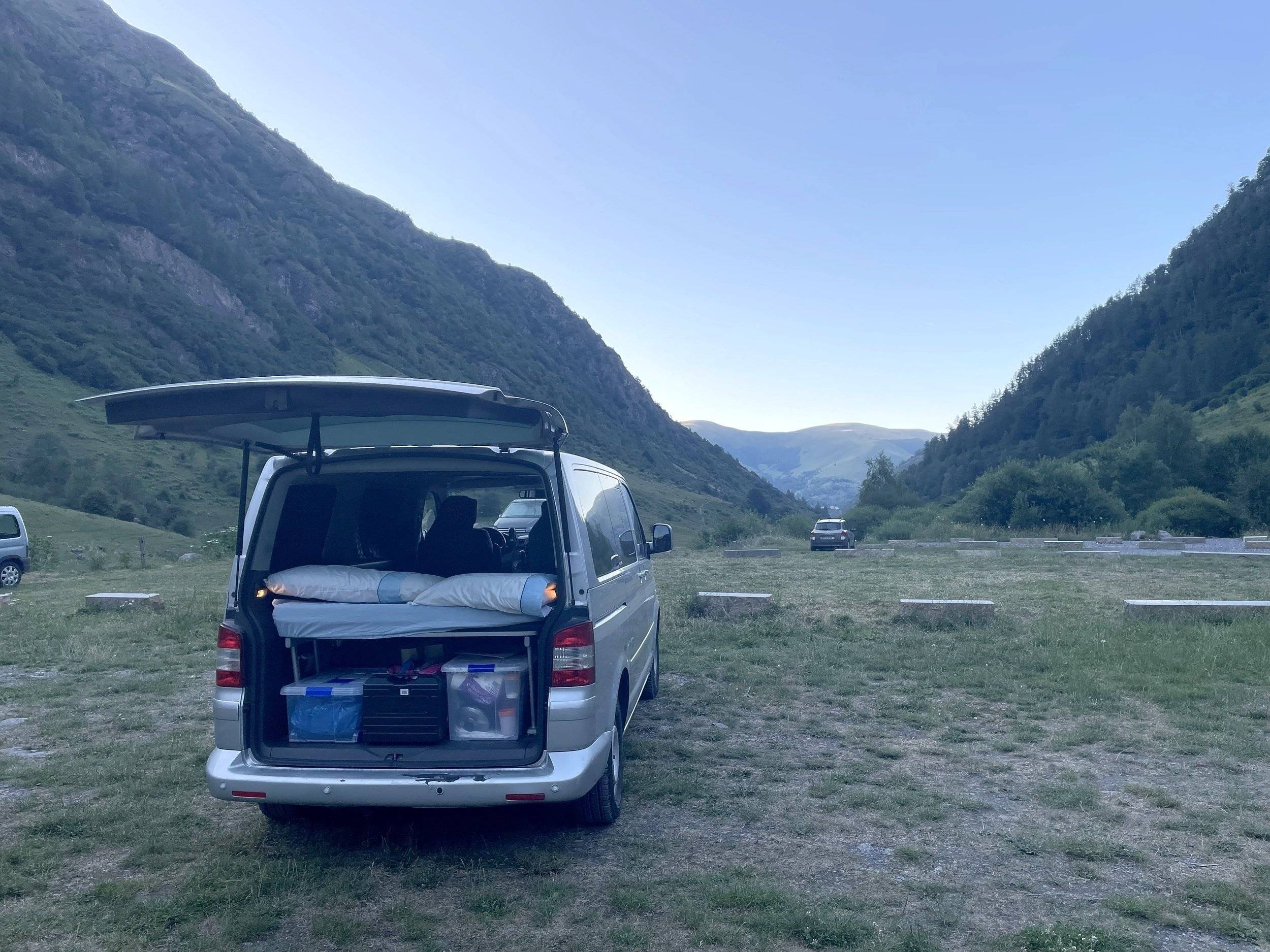 Menjador Volkswagen MULTIVAN 2,5 TDI 150 cv - Yescapa