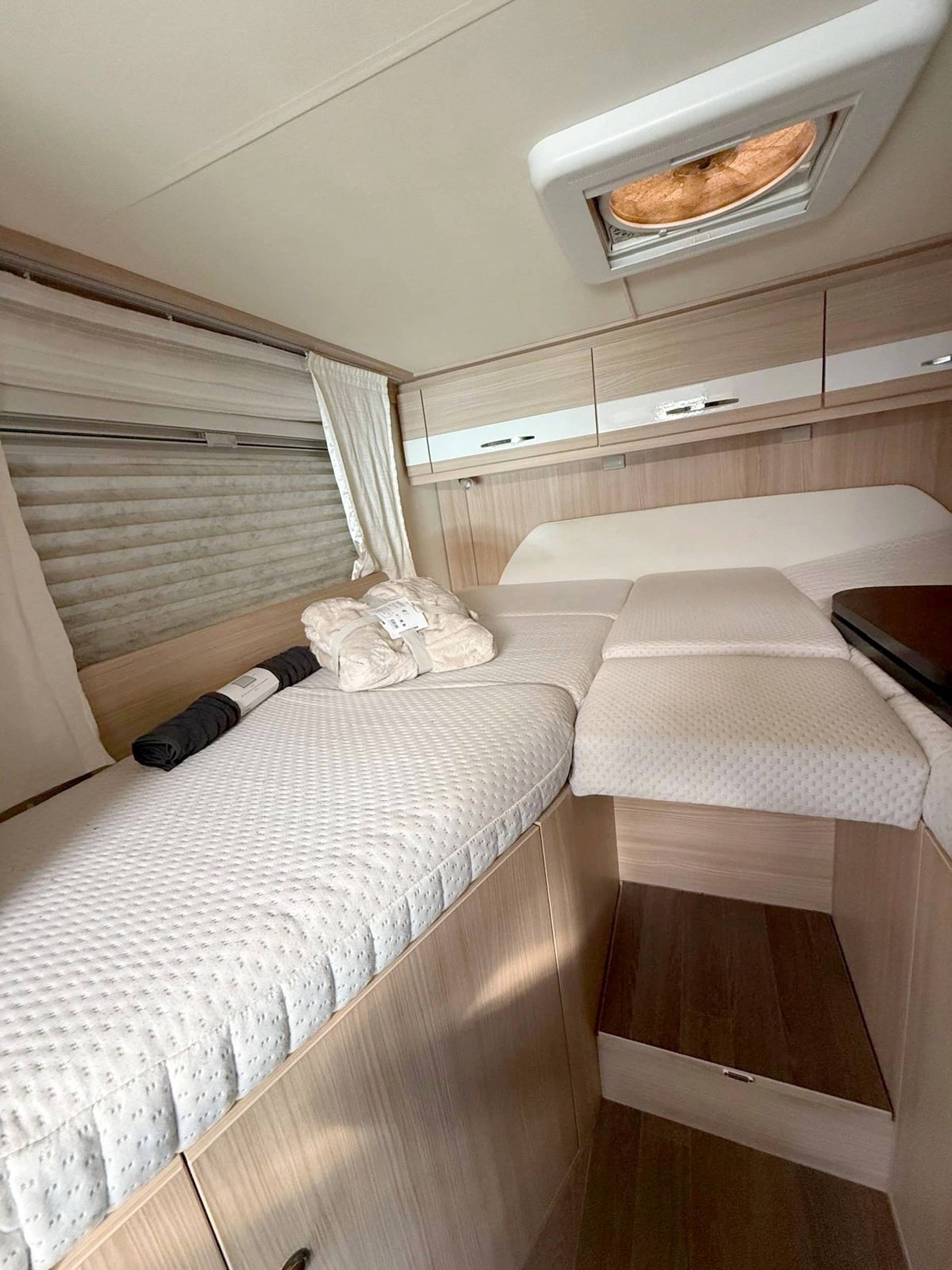 Plazas en cama Fiat Ducato 2,3 l 130 ch. - Yescapa