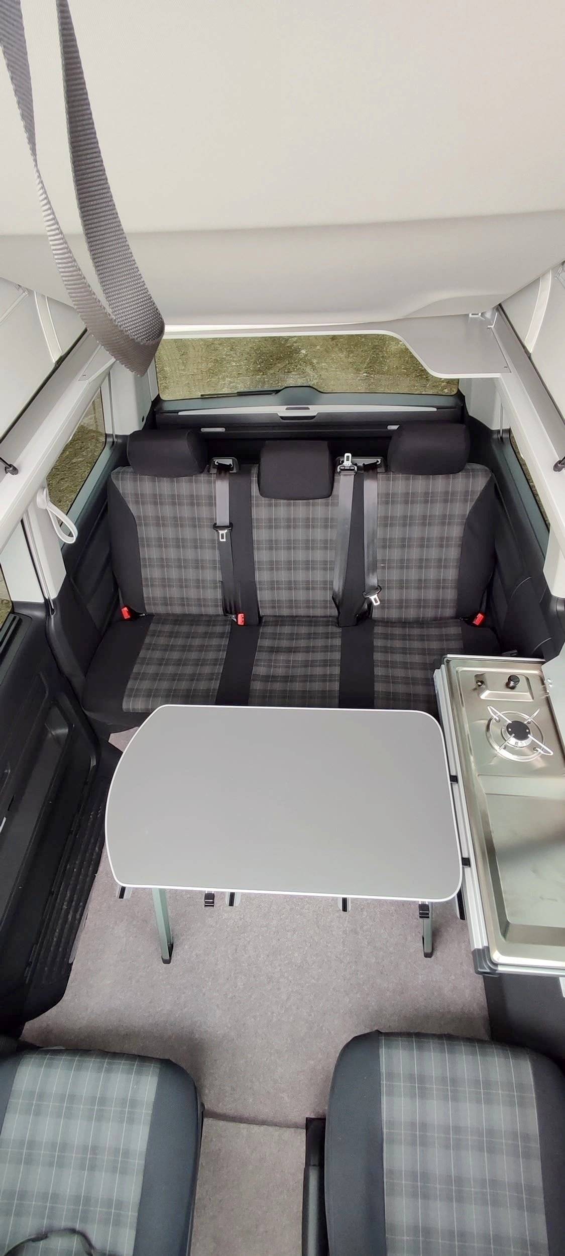 Dining Area Volkswagen California T6 2l TDI 150ch - Yescapa