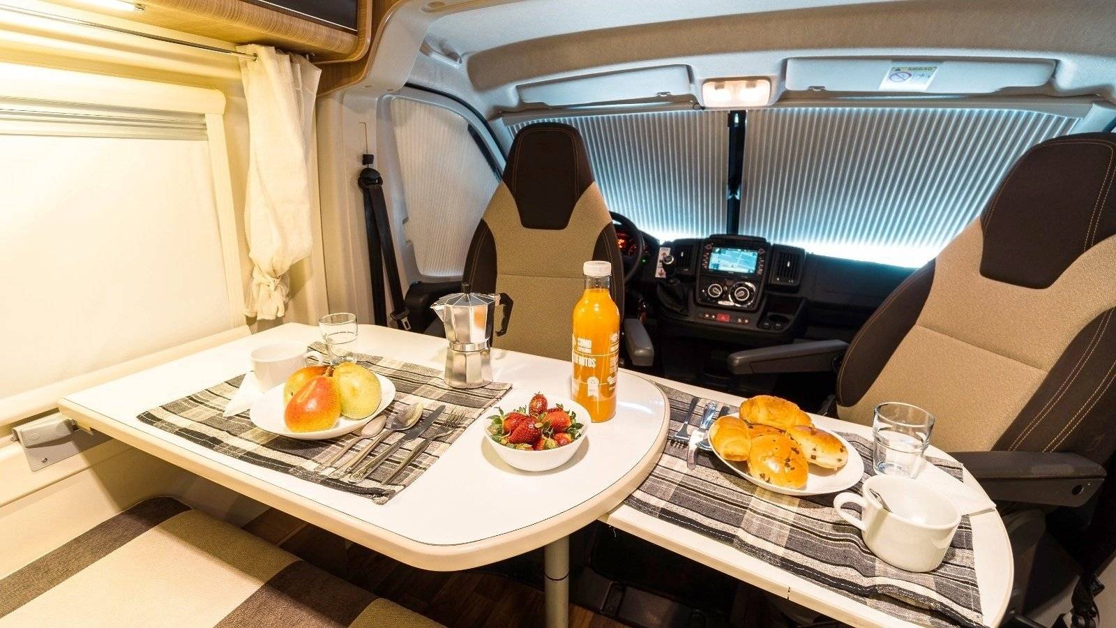 Dining Area Fiat - Yescapa