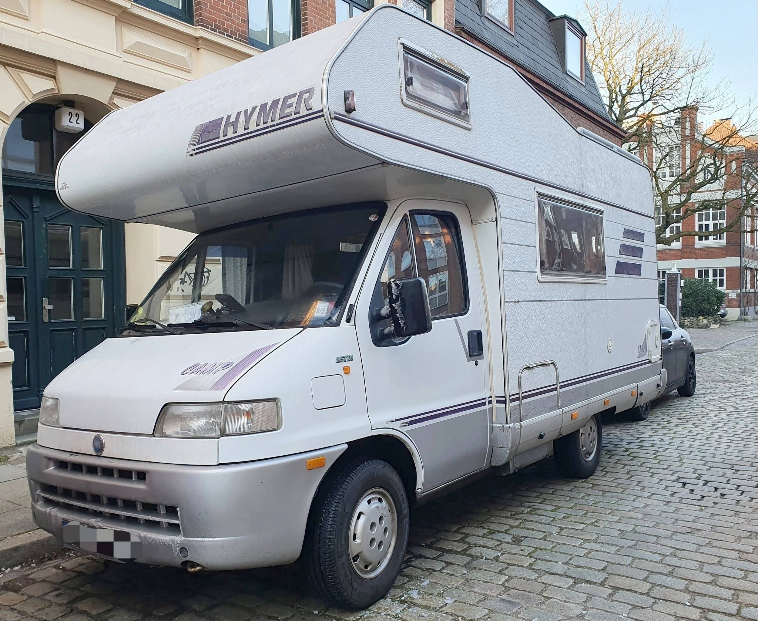 Vista del vehículo ángulo delantero Fiat Ducato 2,3 l 115 ch - Yescapa