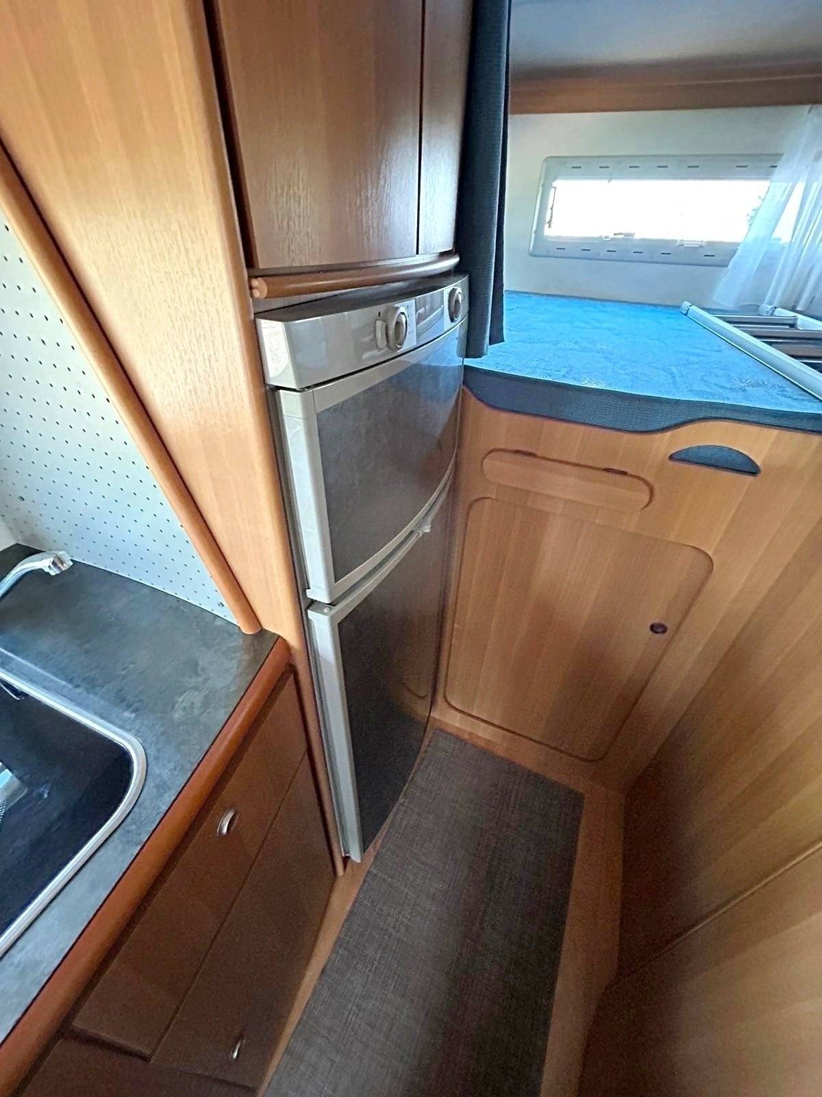 Schlafplätze Fiat Ducato 2.8 JTD - Yescapa