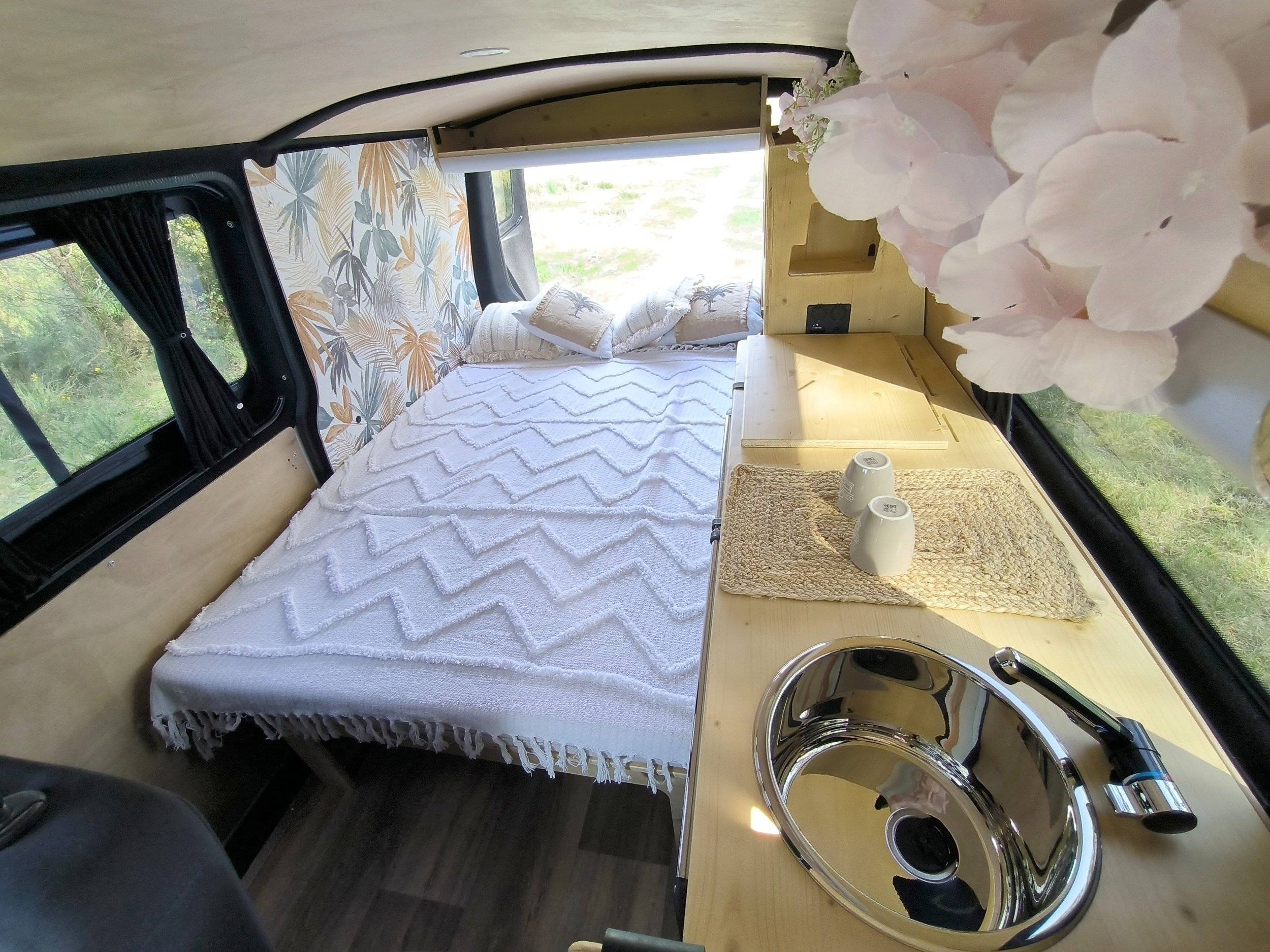 VAN'S OUEST T6 2 l 102 ch