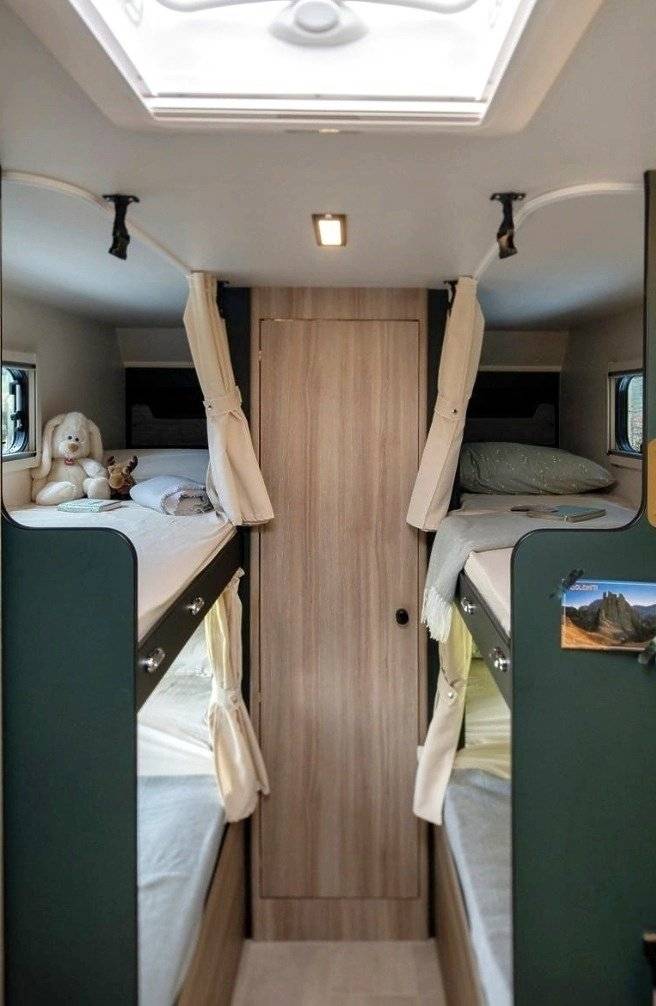 Schlafplätze Ford 165CV Boite auto LUXURY - Yescapa