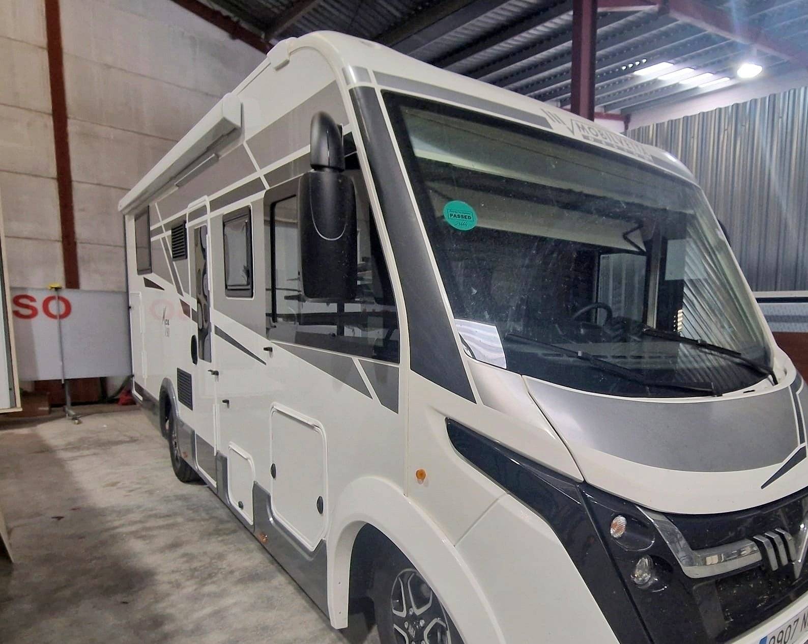 Front view from 3/4 Fiat FIAT - Yescapa