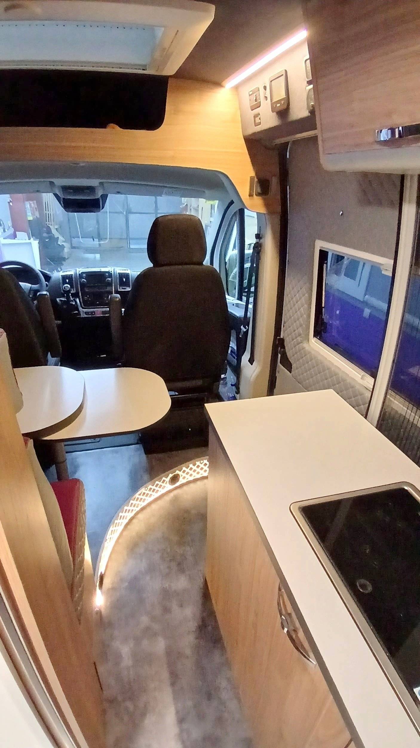 Camper Track DUCATO CAMPER VAN