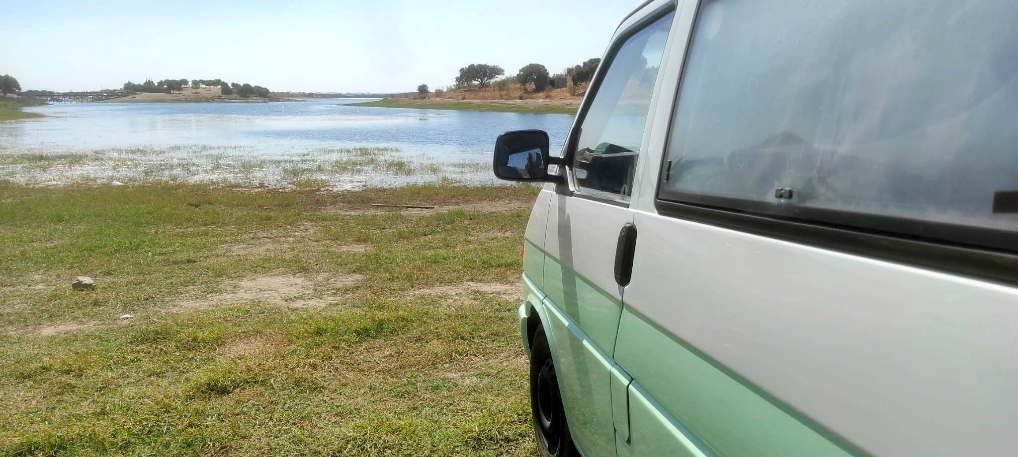 Voorkant 3/4 Volkswagen - Yescapa