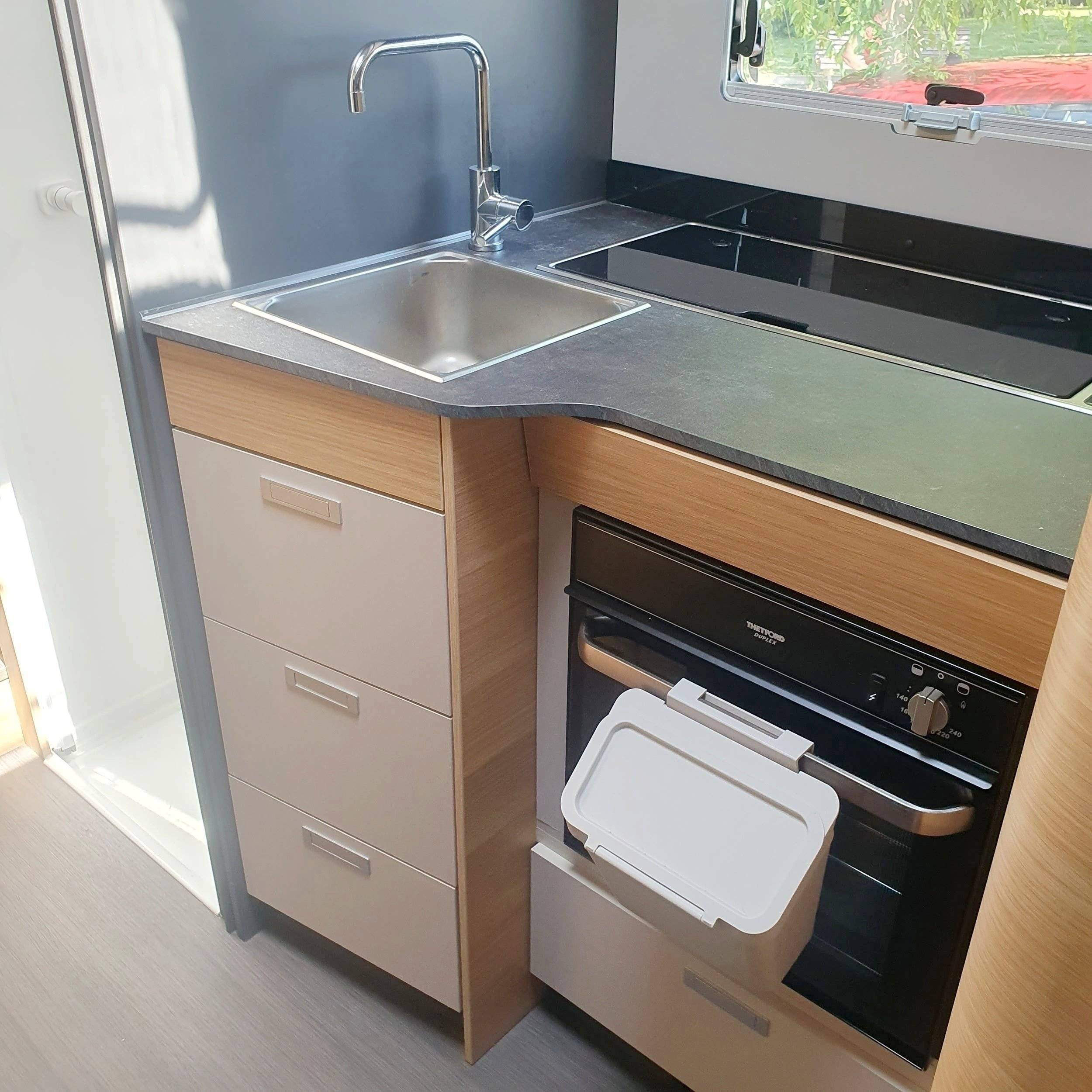 Adria Adria Matrix Axess 670 SL