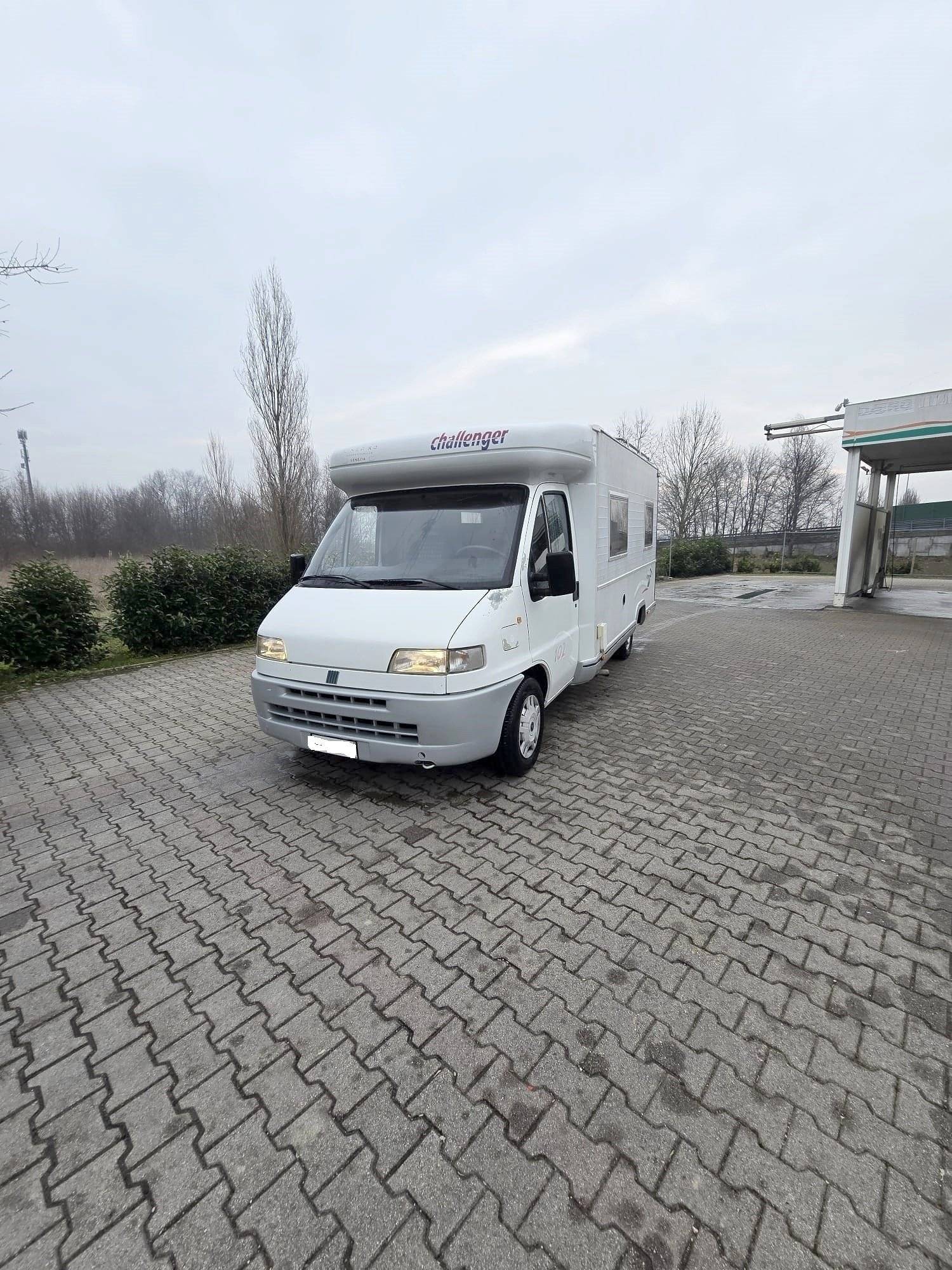 Challenger 2,0 l 115 ch