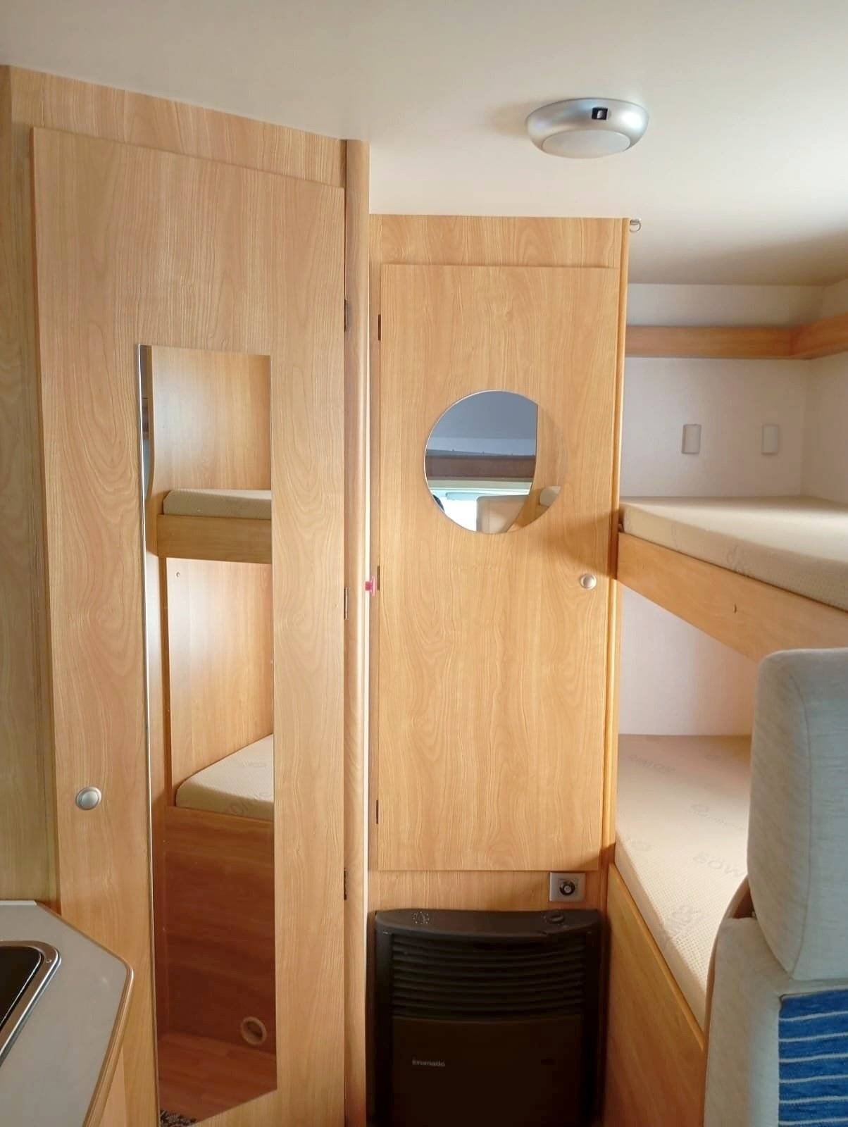 Couchages Ford FORD TRANSIT - Yescapa