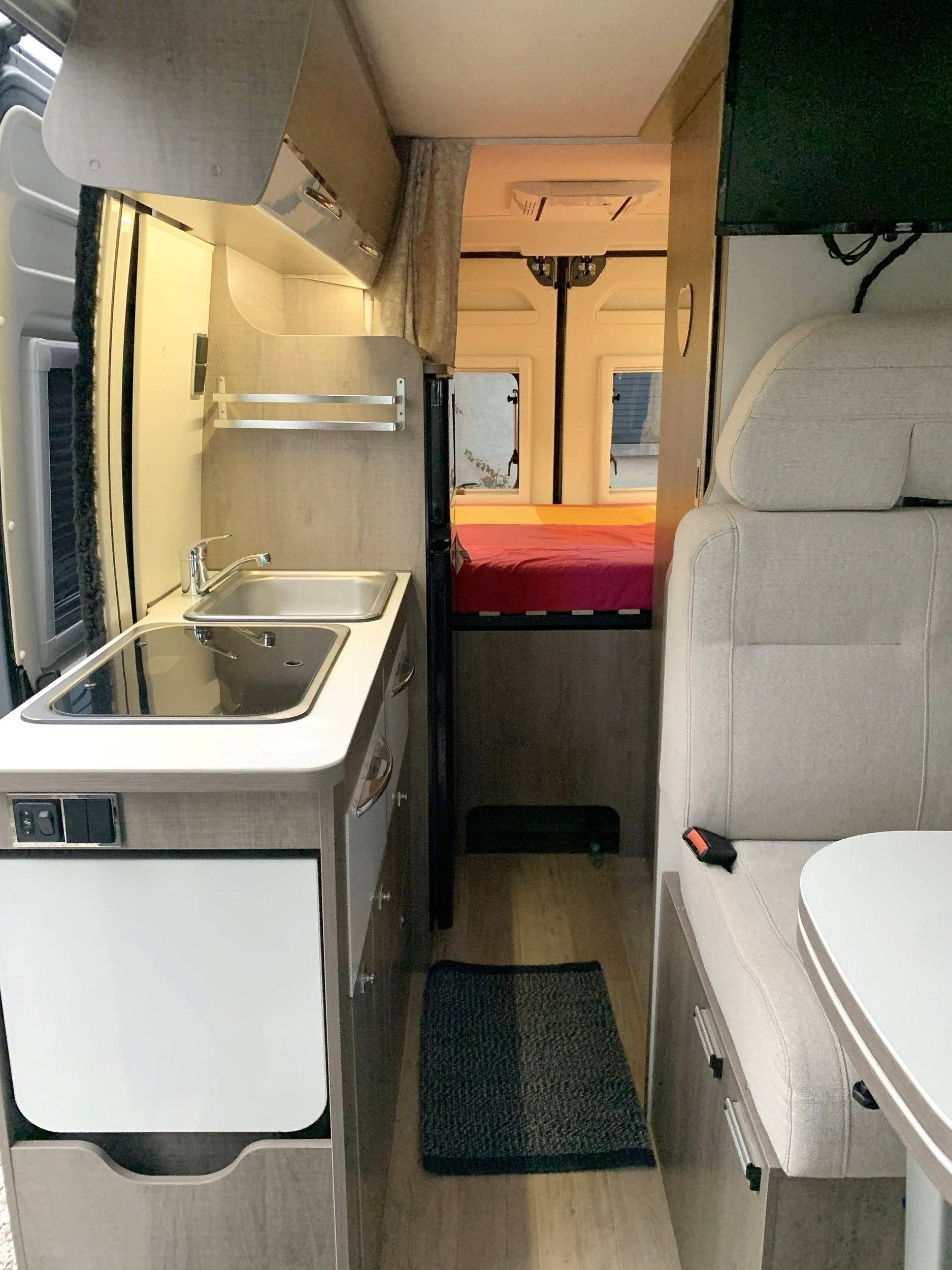 Coin cuisine Fiat Ducato 2,0 l 130 ch - Yescapa