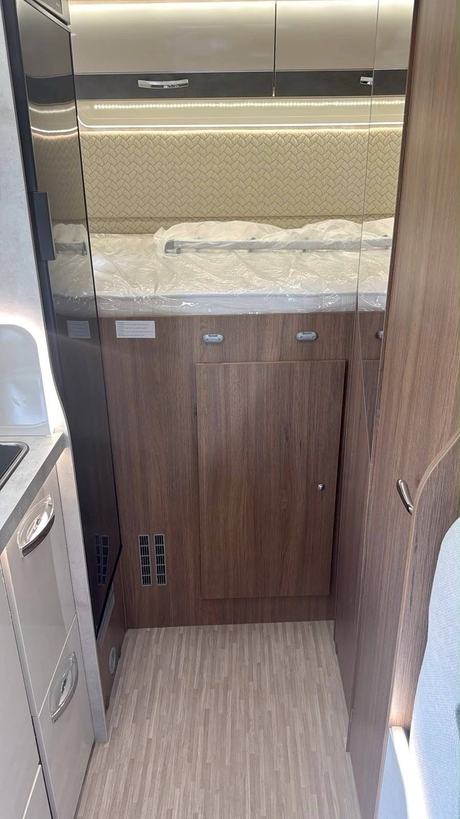 Berth Ford - Yescapa