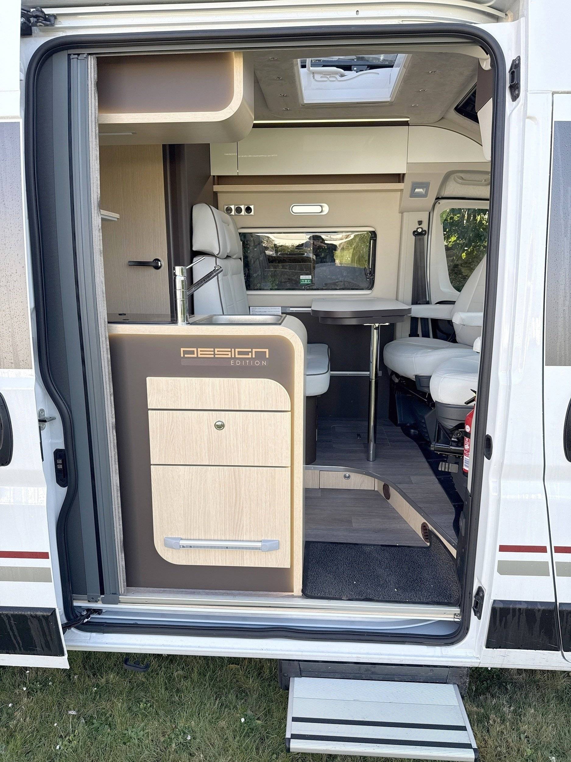 Autostar V590LT Design Edition